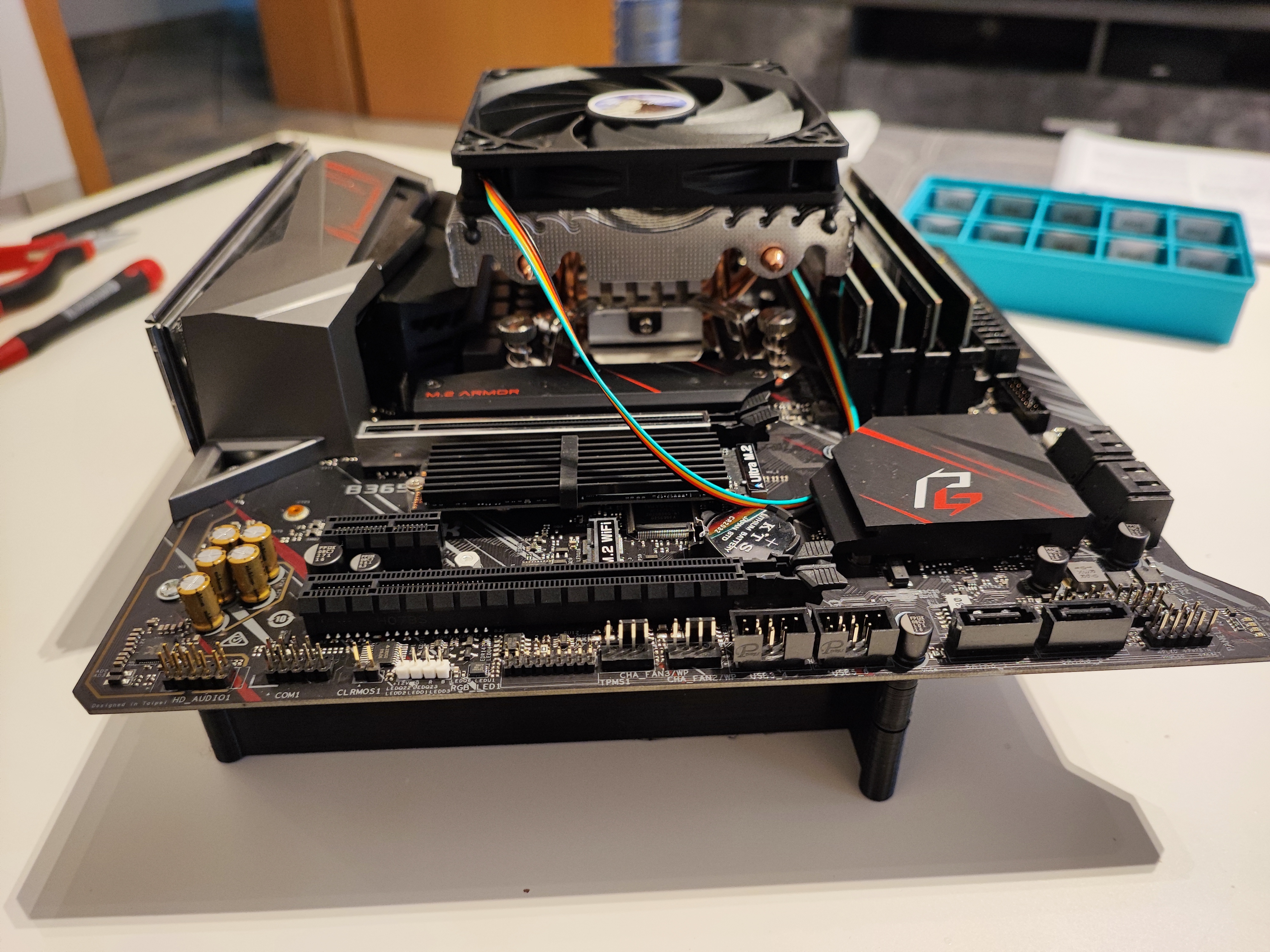 mATX benchtable - open PC case - photo 4