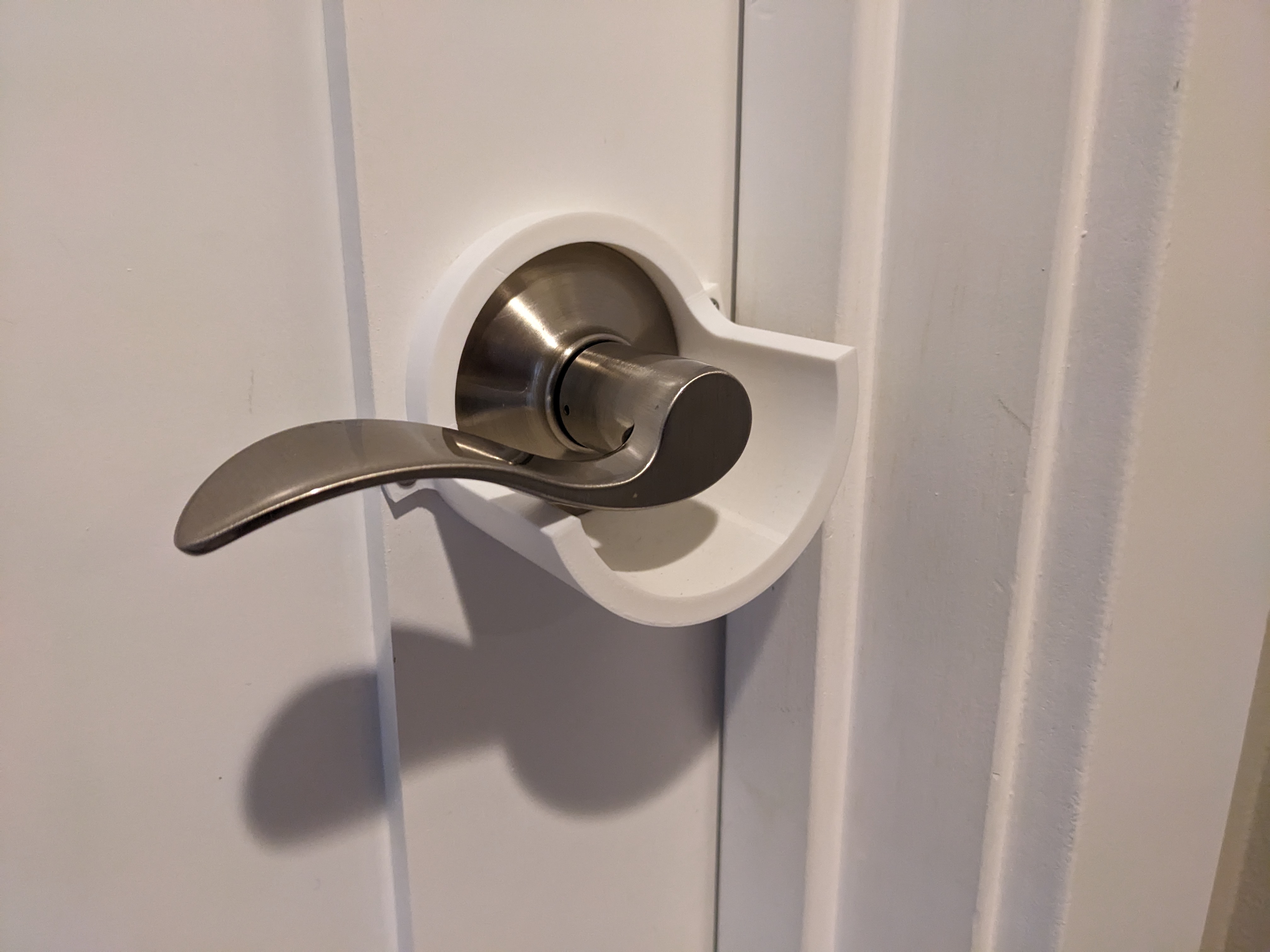 Child-proof door handle with fusion file