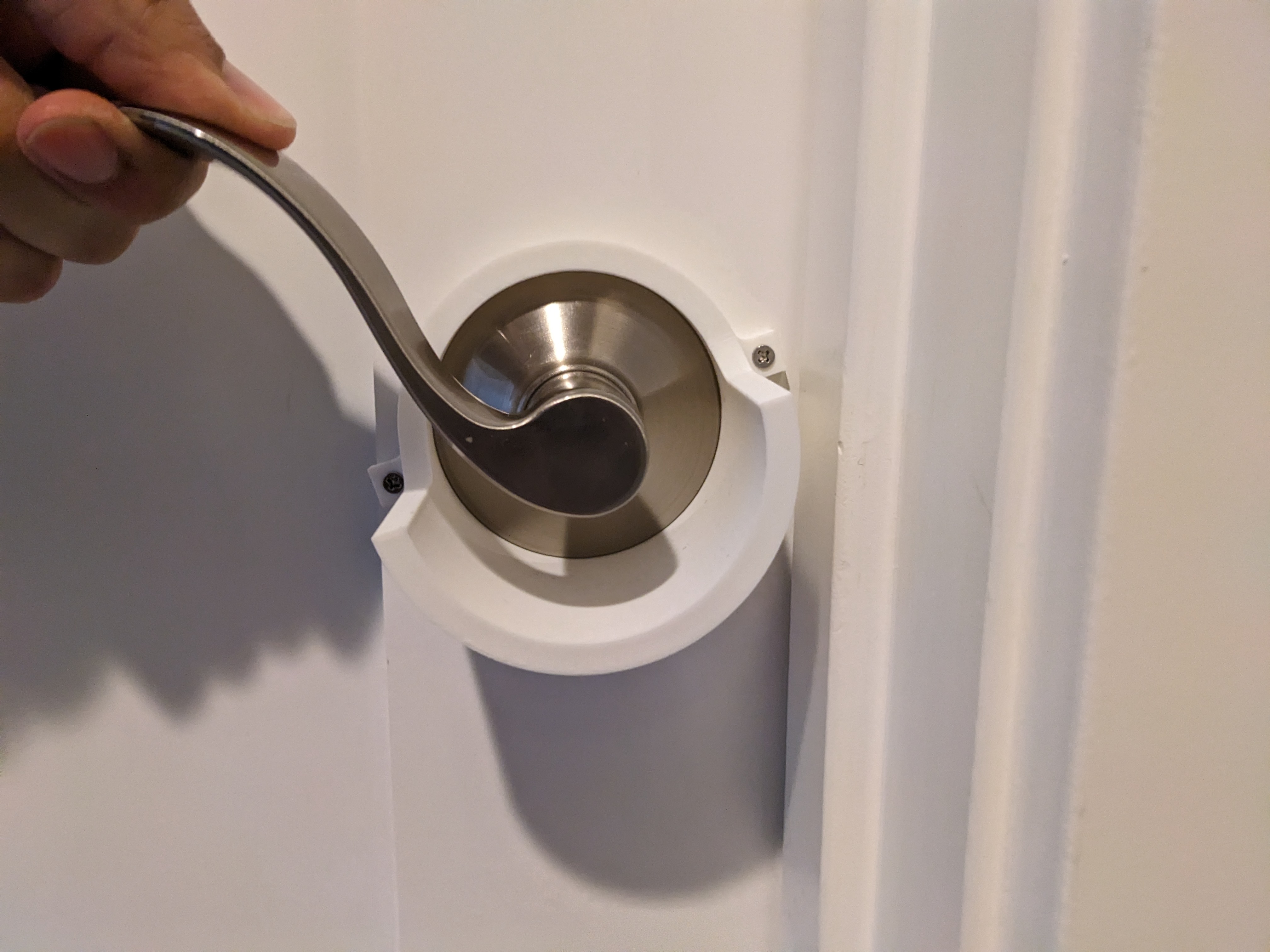 Child-proof door handle with fusion file - photo 2
