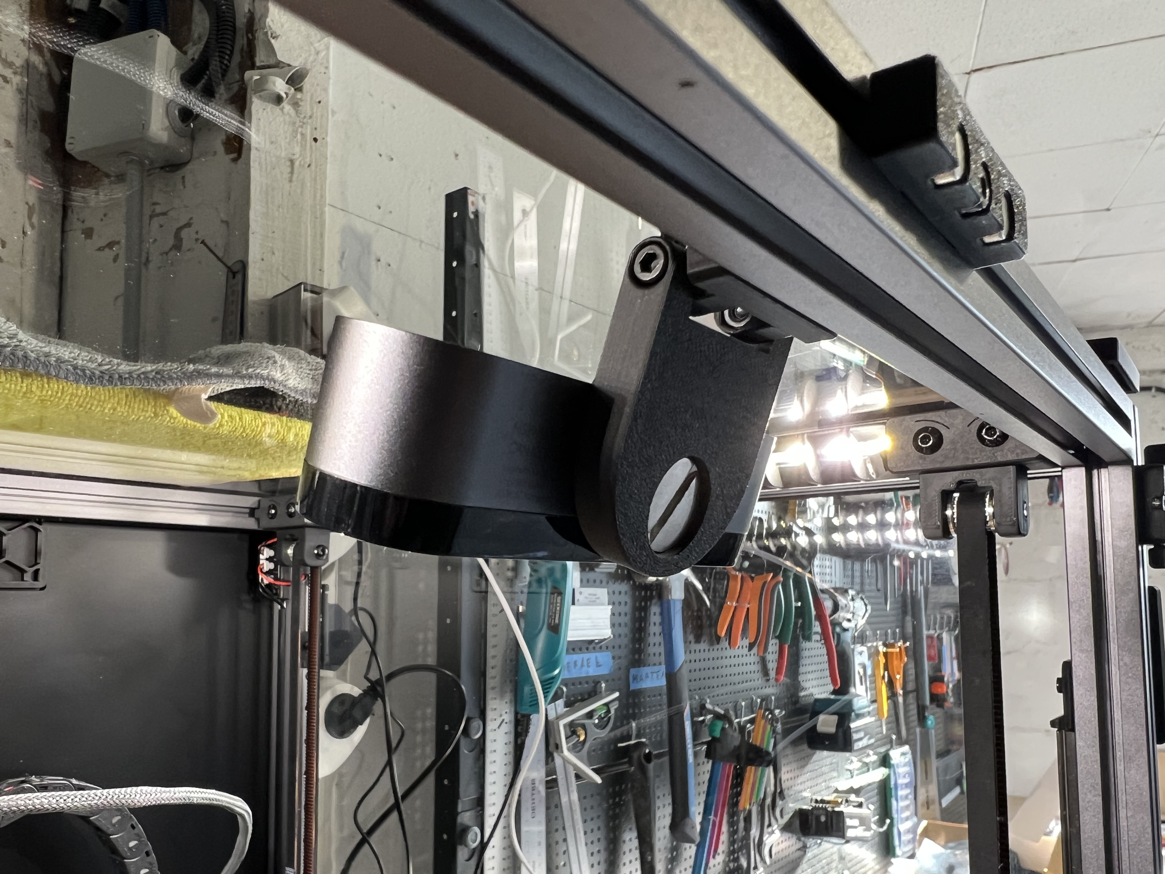 Logitech Brio Mount for 2020 Extrusion - photo 4