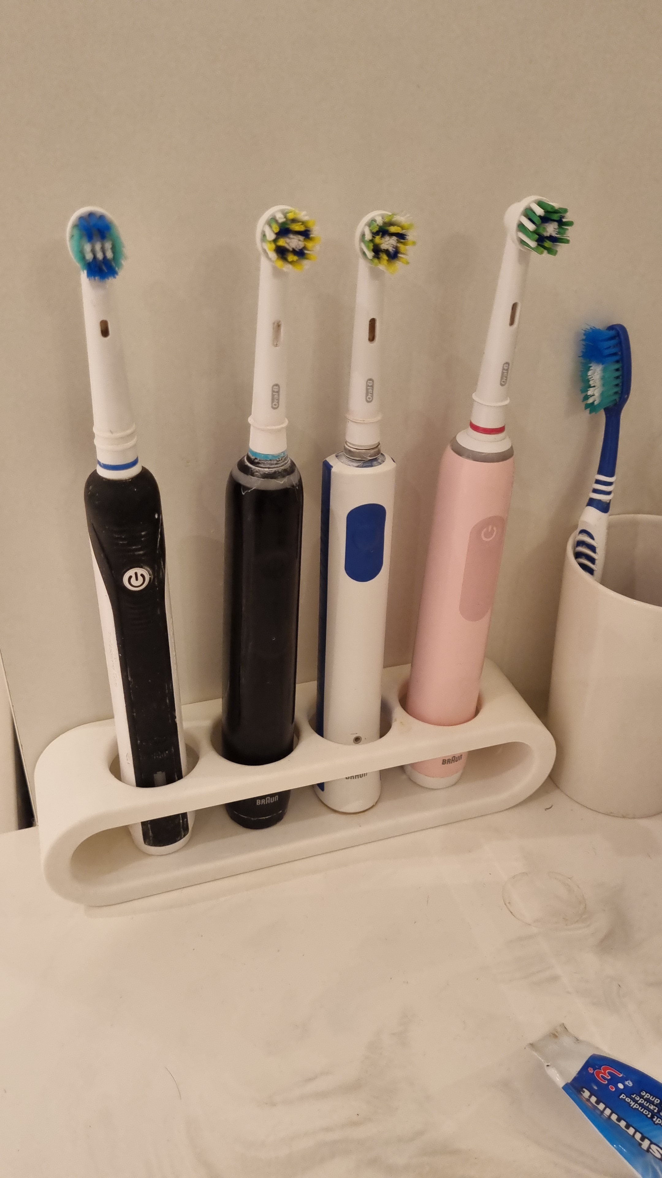Oral-B Electric Toothbrush holder - photo 3