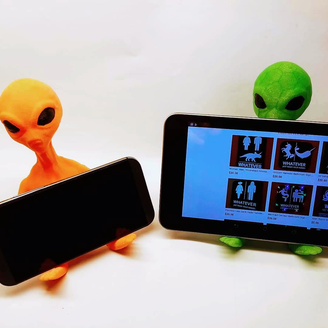 Alien Tablet Stand - photo 2