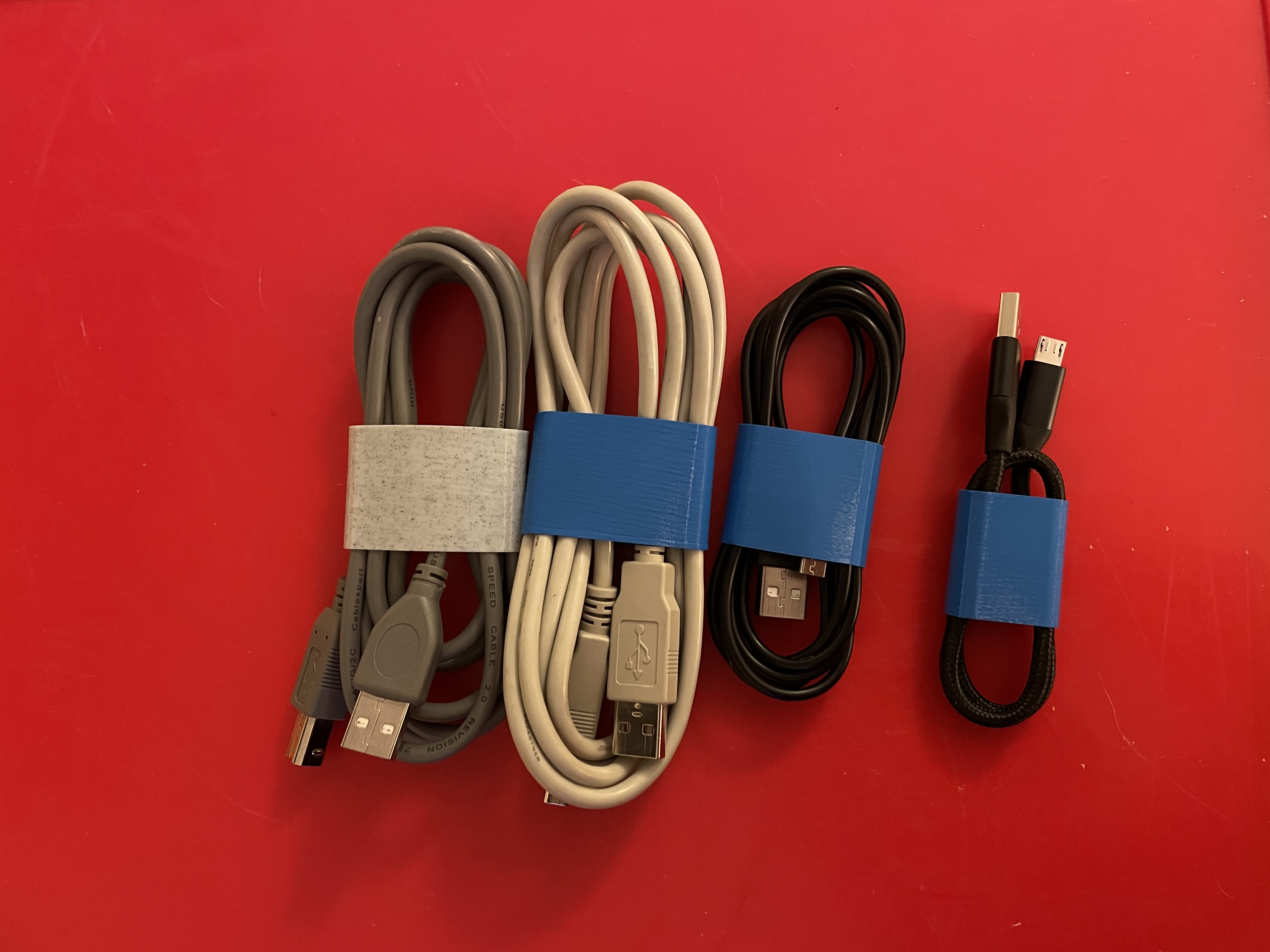 Cable organizer - Organizador de cables