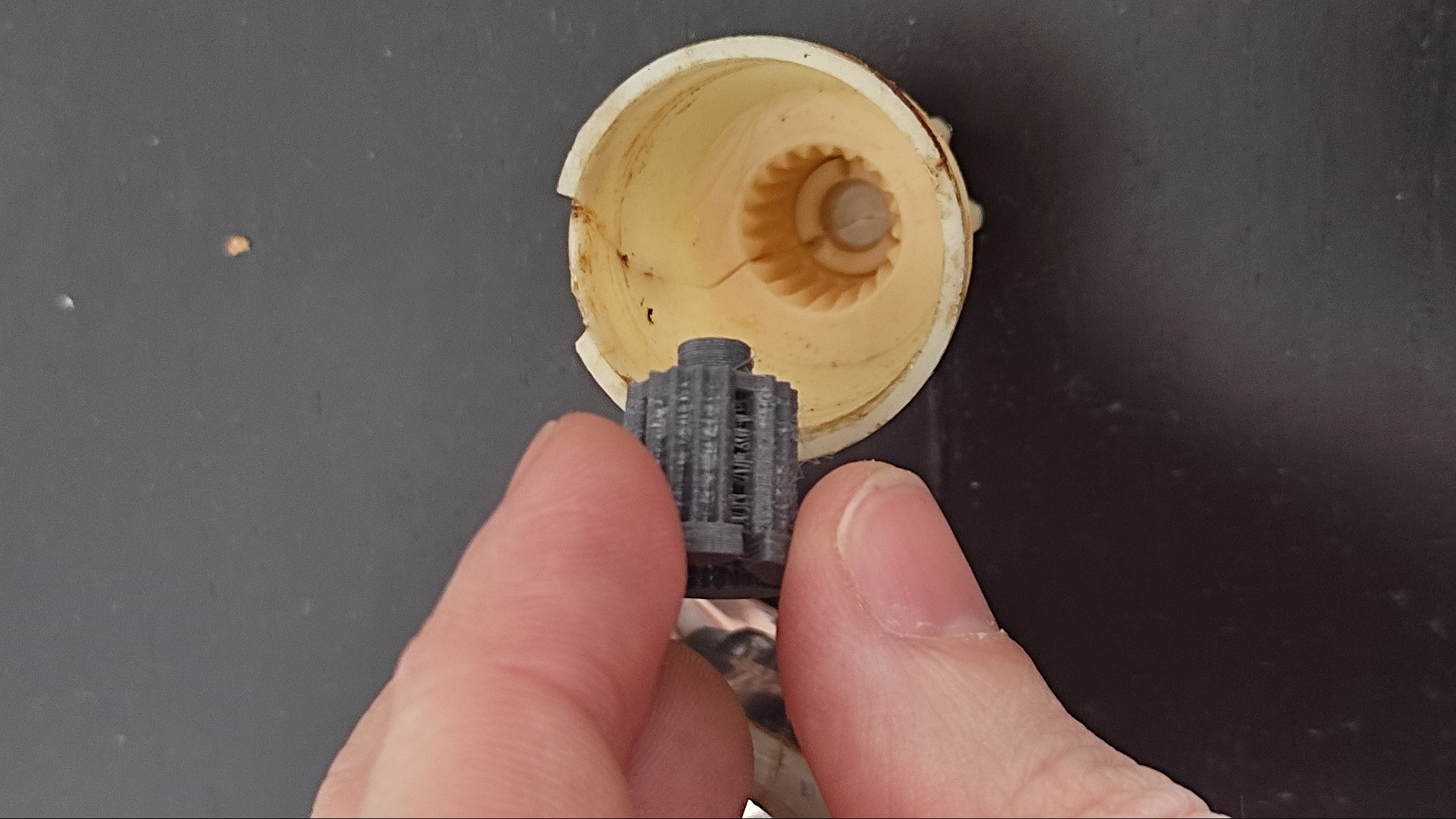 Kitchen sink faucet knob gear - photo 3