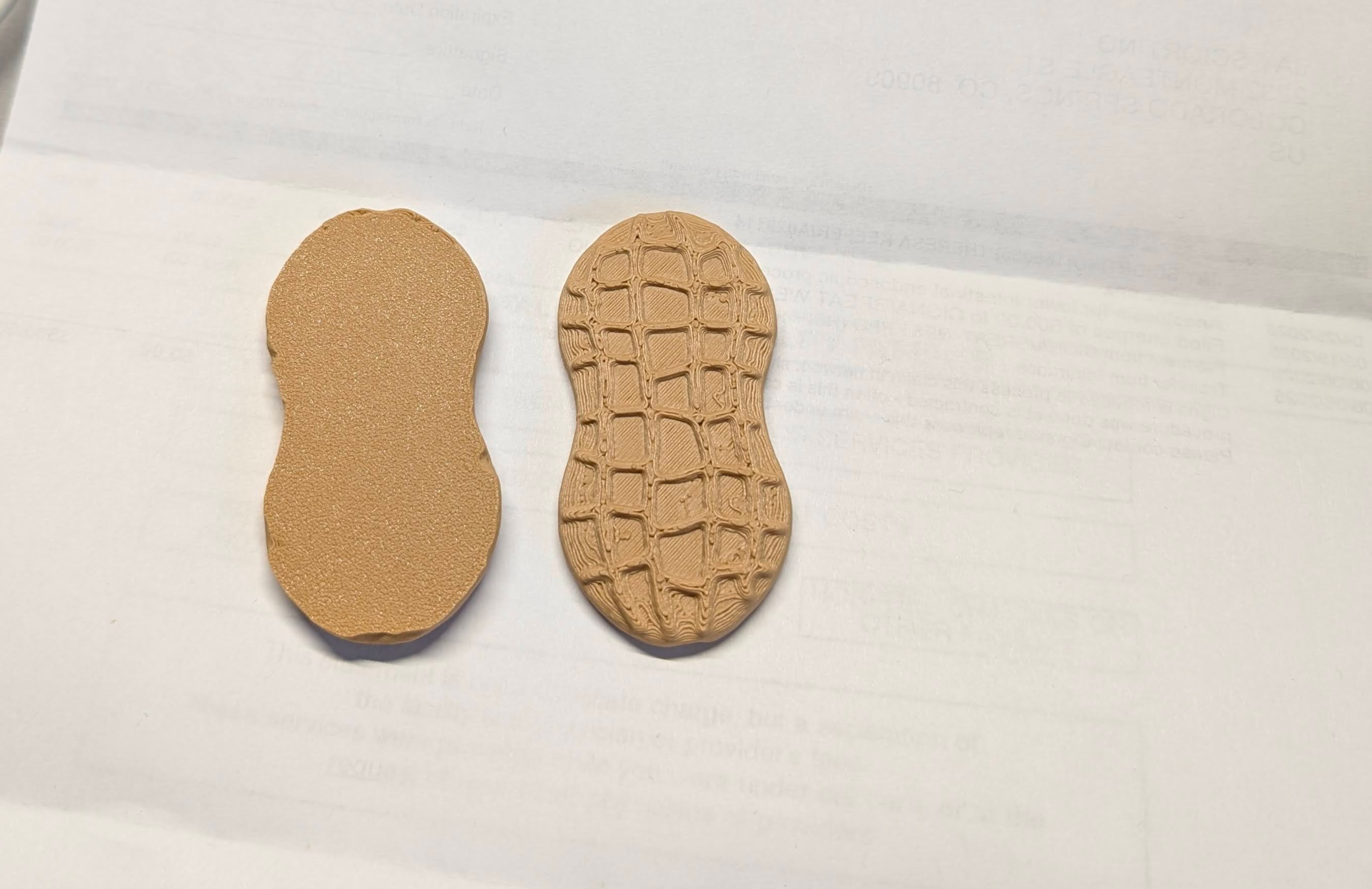 Nutter buttter magnetic cookie fidget toy - photo 4