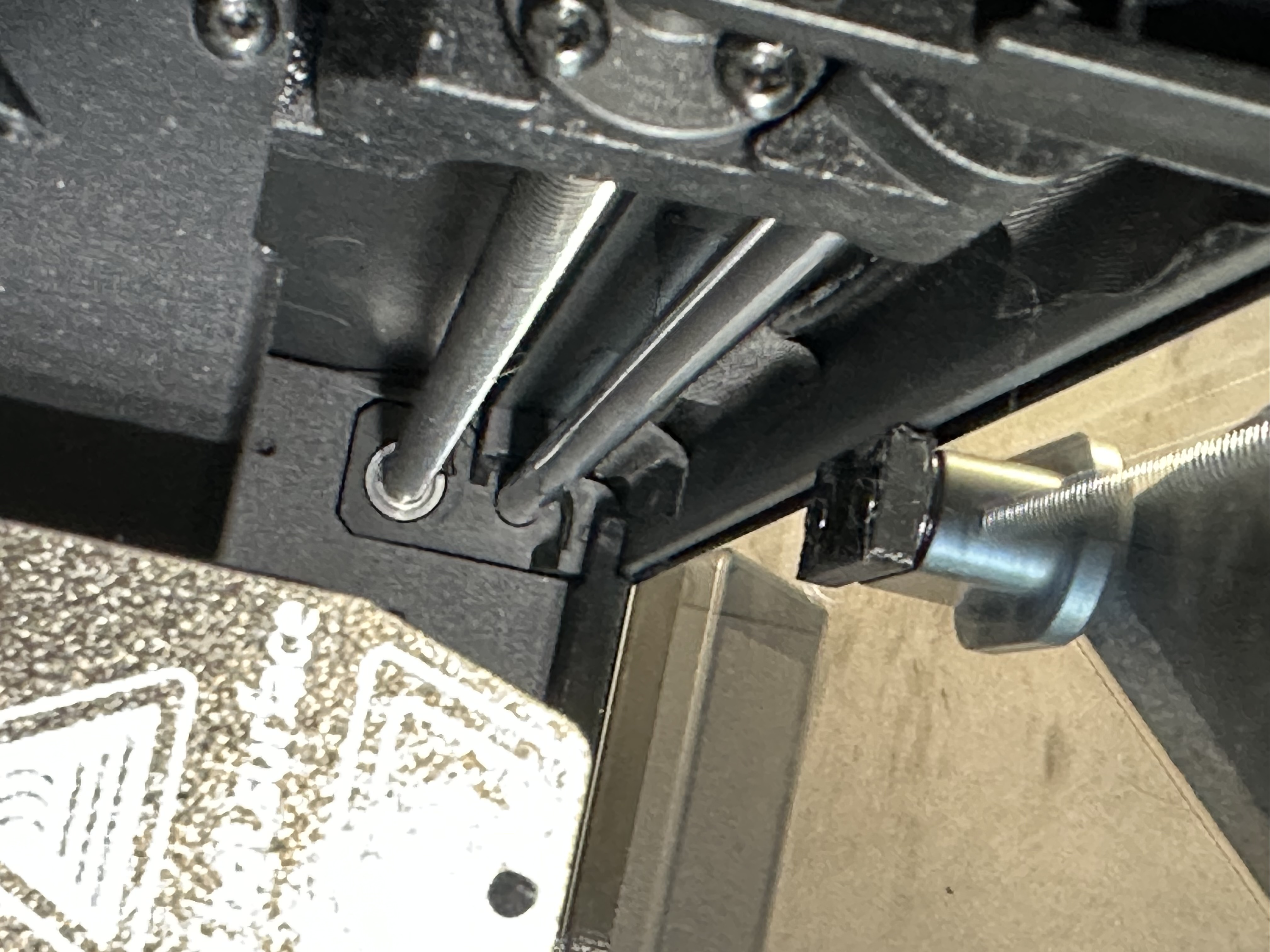 Creality K1/K1C/K1SE door wedge closer - photo 2