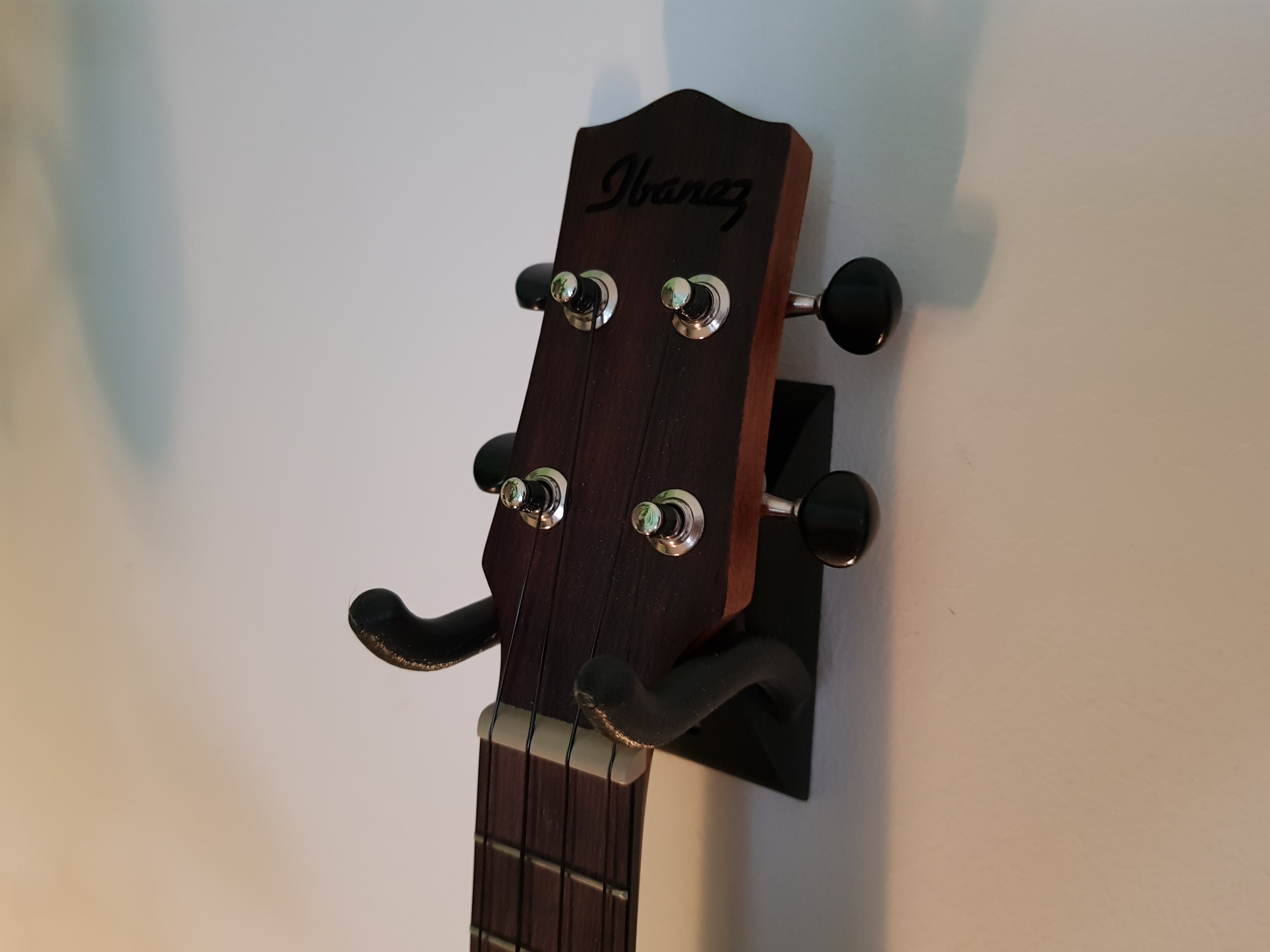 Ukulele wall mount