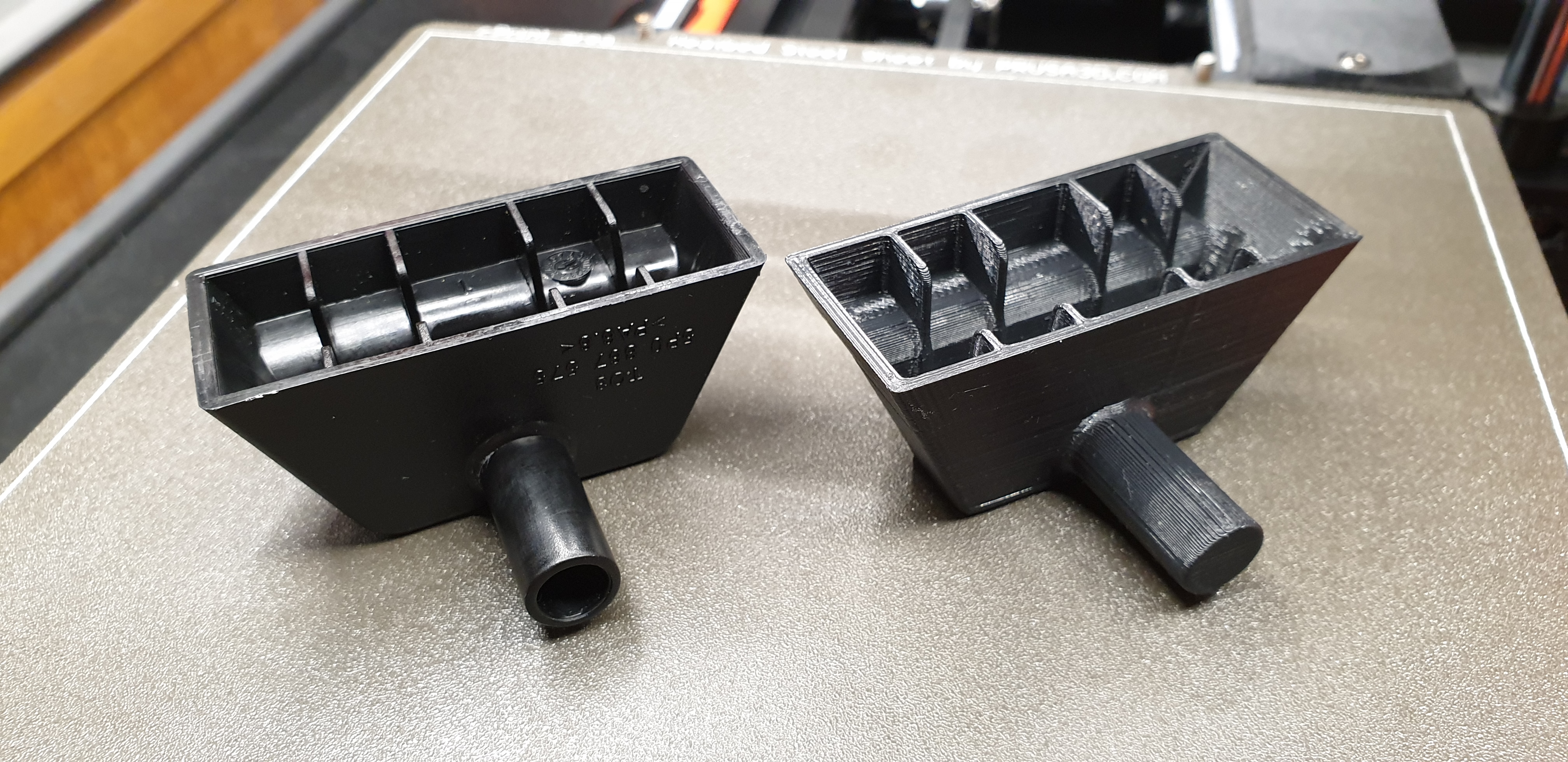 Seat Altea rear shelf hinge 2007-2015 - photo 2