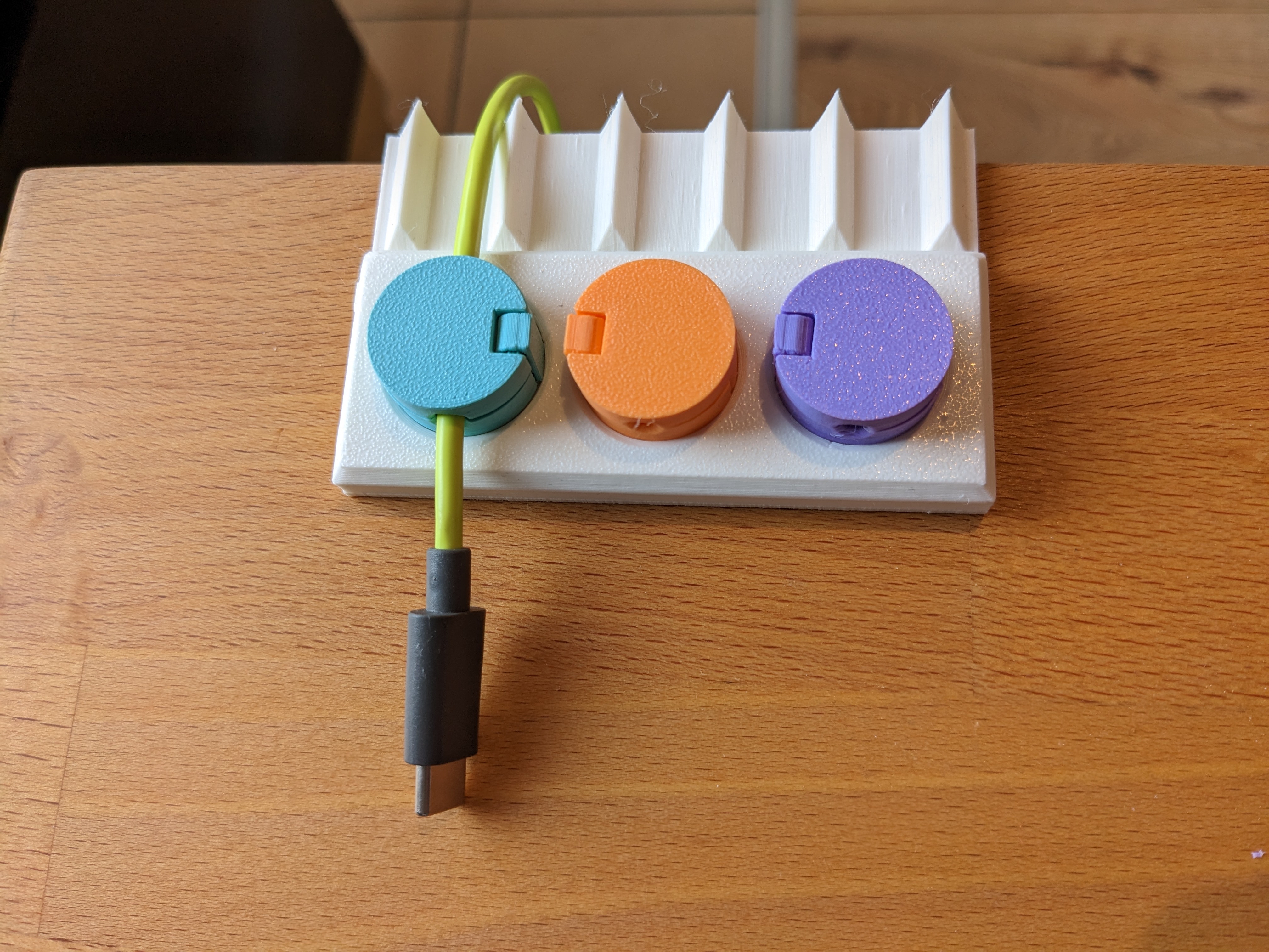 Desk cable organizer