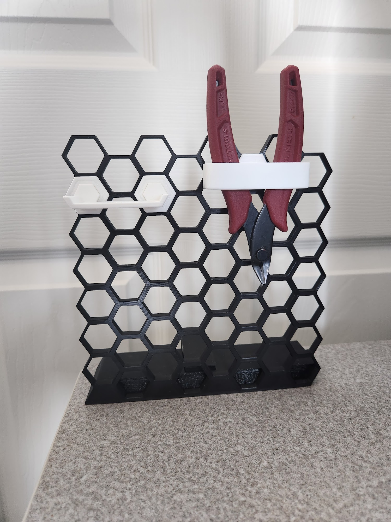 Honeycomb Storage Clamp on Desk Mount