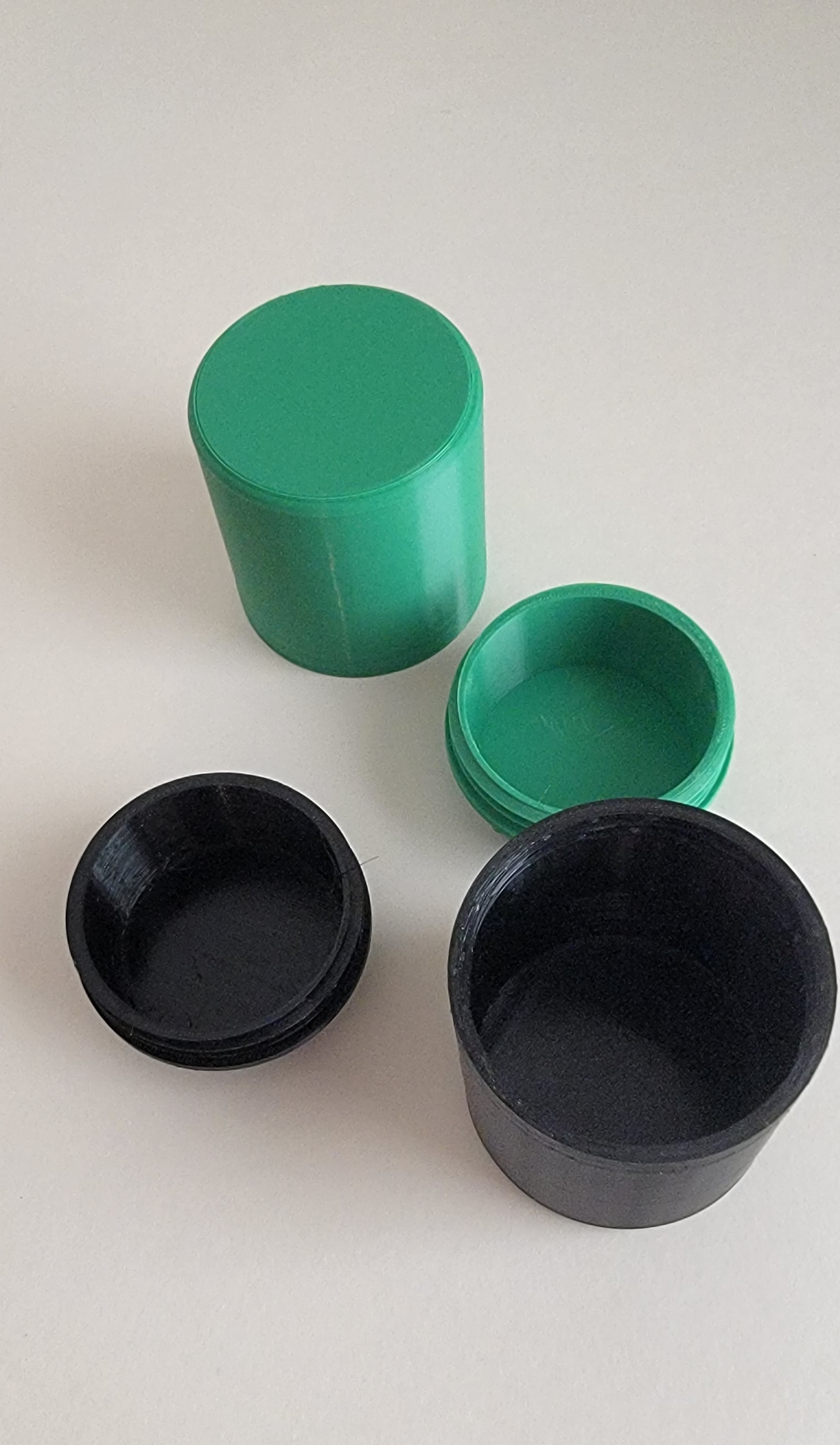 Round Threaded Storage Container - photo 3
