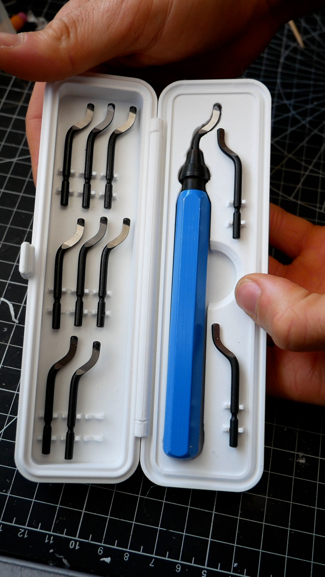 Deburring tool case