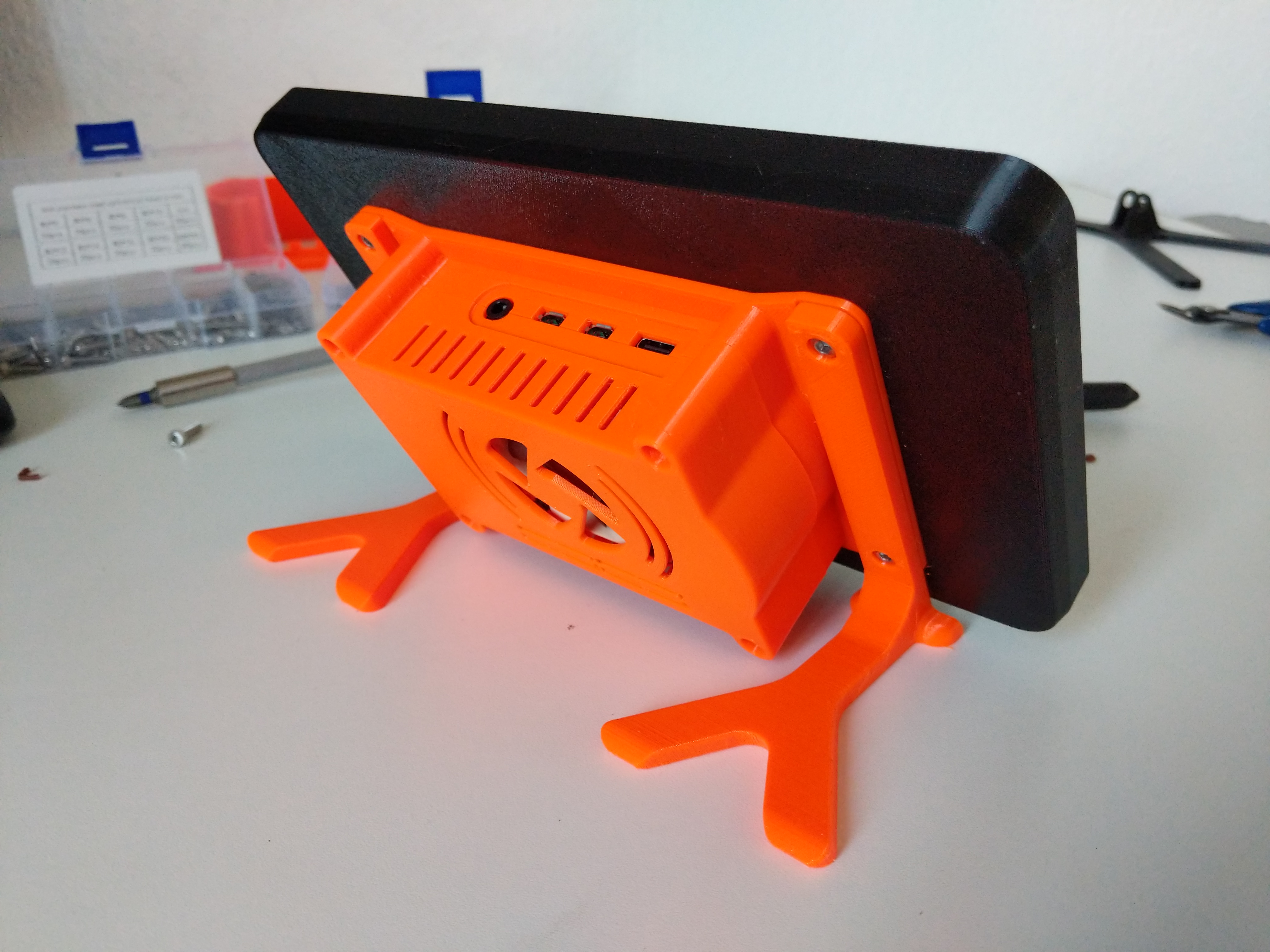 7" Touchscreen case for Raspberry Pi 4 + internal fan - photo 3