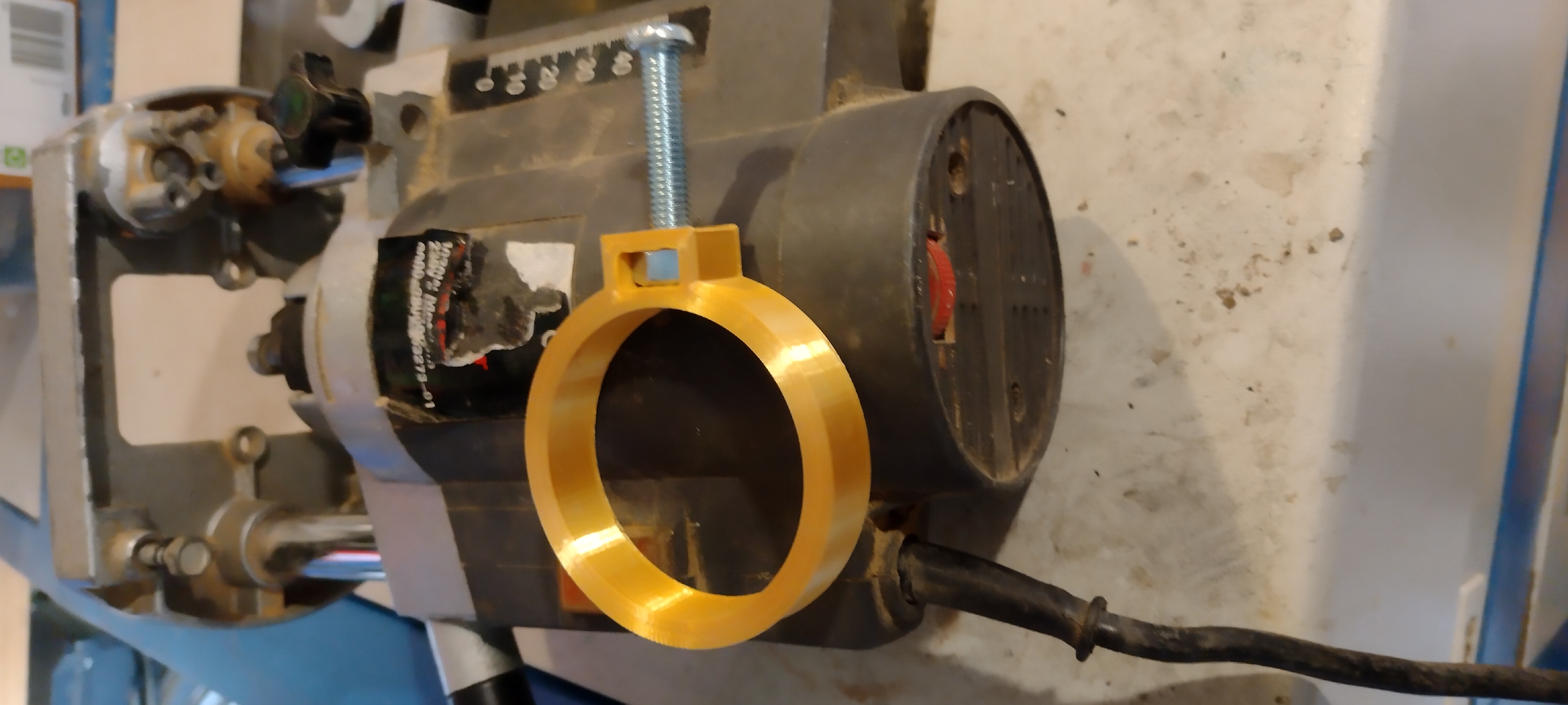Router push button lock clamp