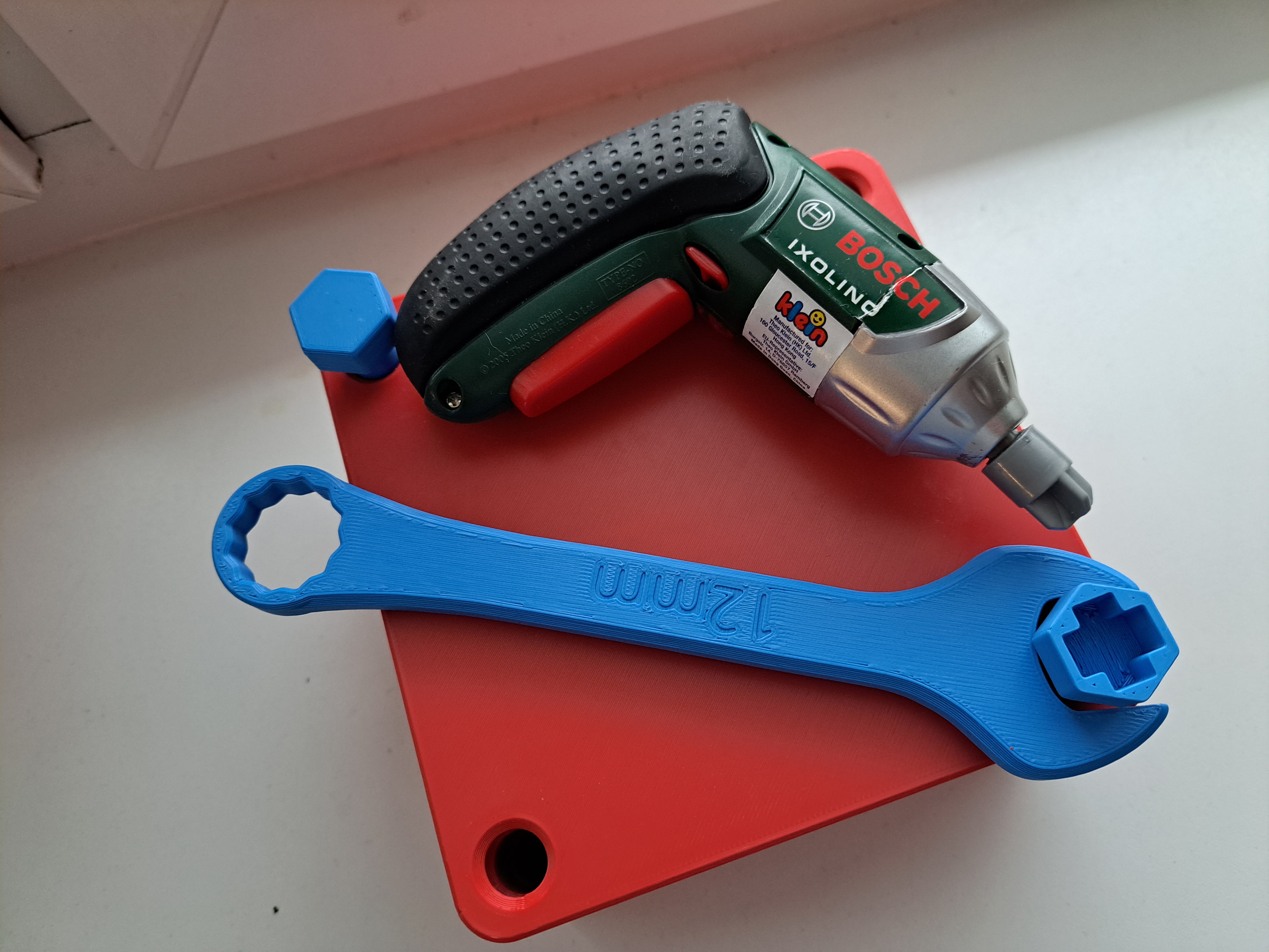 Bolt ScrewDriver Box Bosch Toy - photo 3