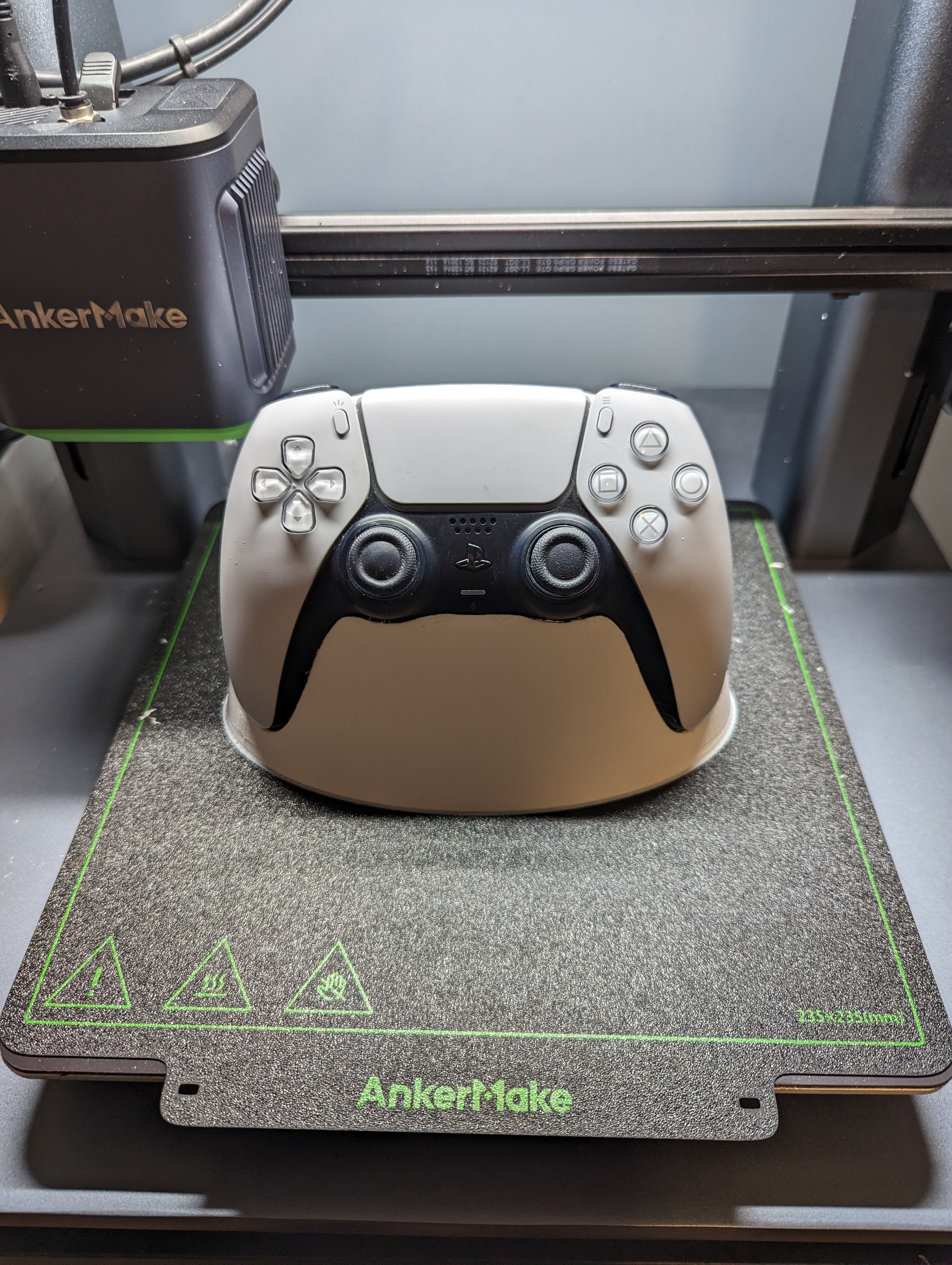 PlayStation PS5 Dualsense Minimalist Controller Stand - photo 2