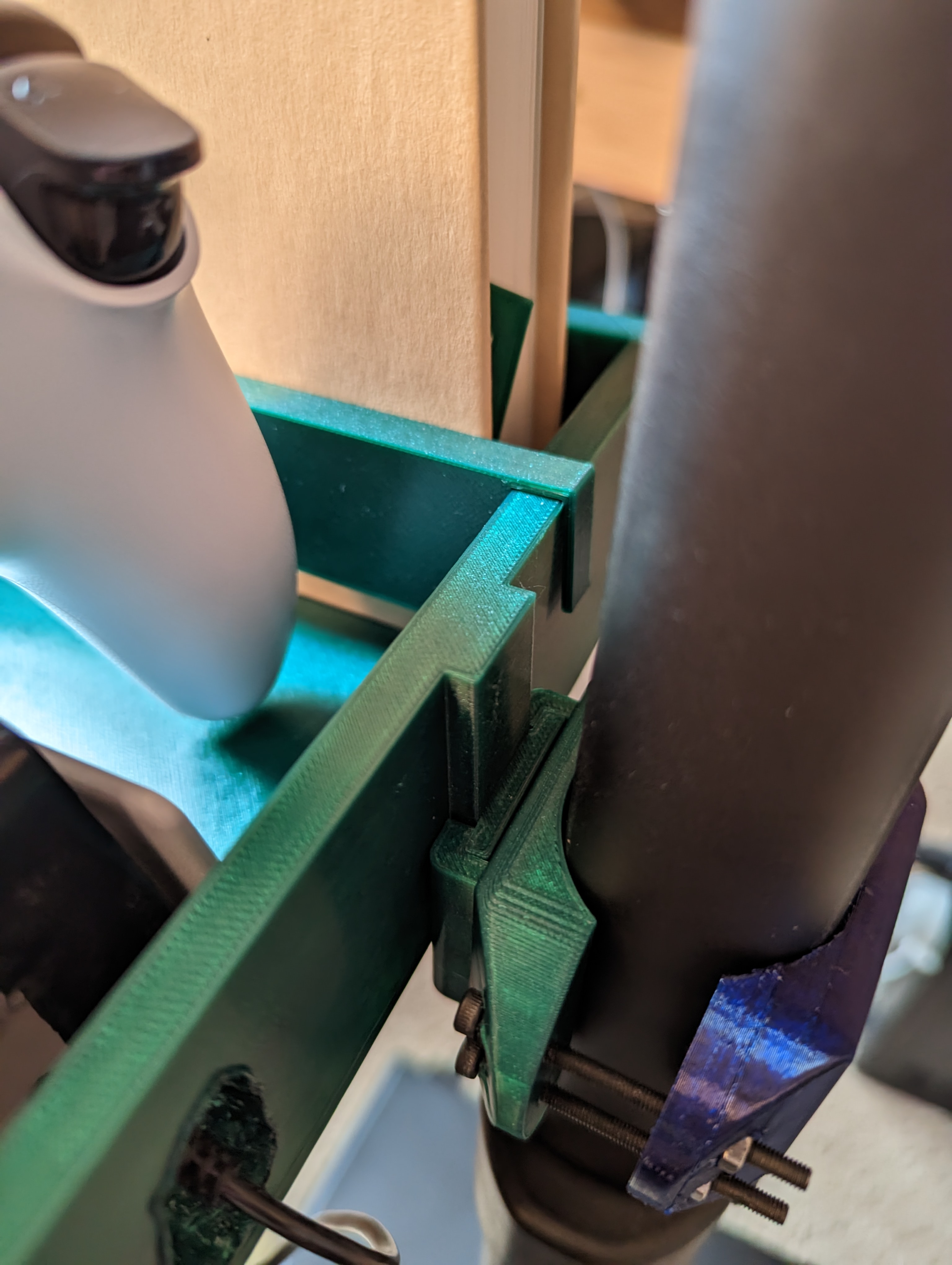 Pole Clamp with Slide-in Slot - photo 3