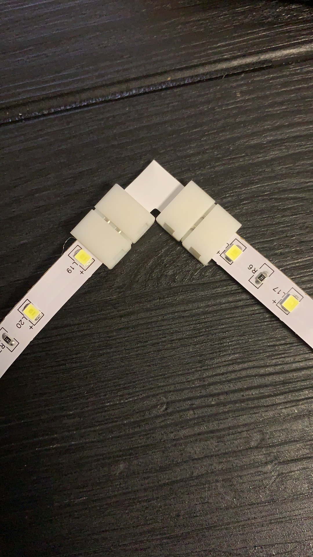 LED Strip Corner Connector Bracket - photo 2
