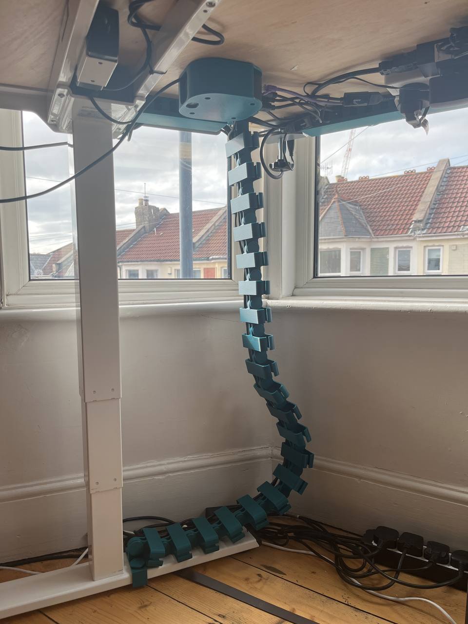 3D Printed Cable Management Spine - photo 2