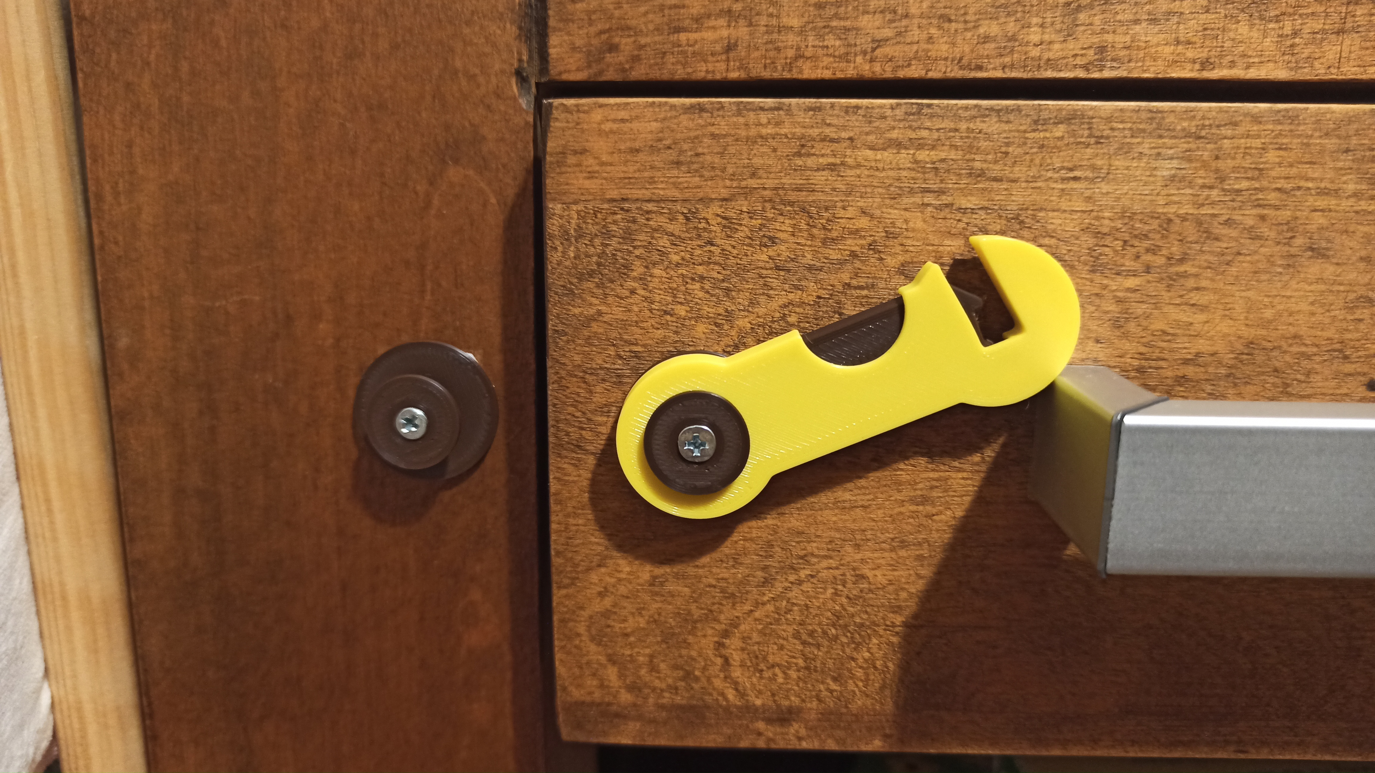 Drawer safety lock - child protection - photo 4
