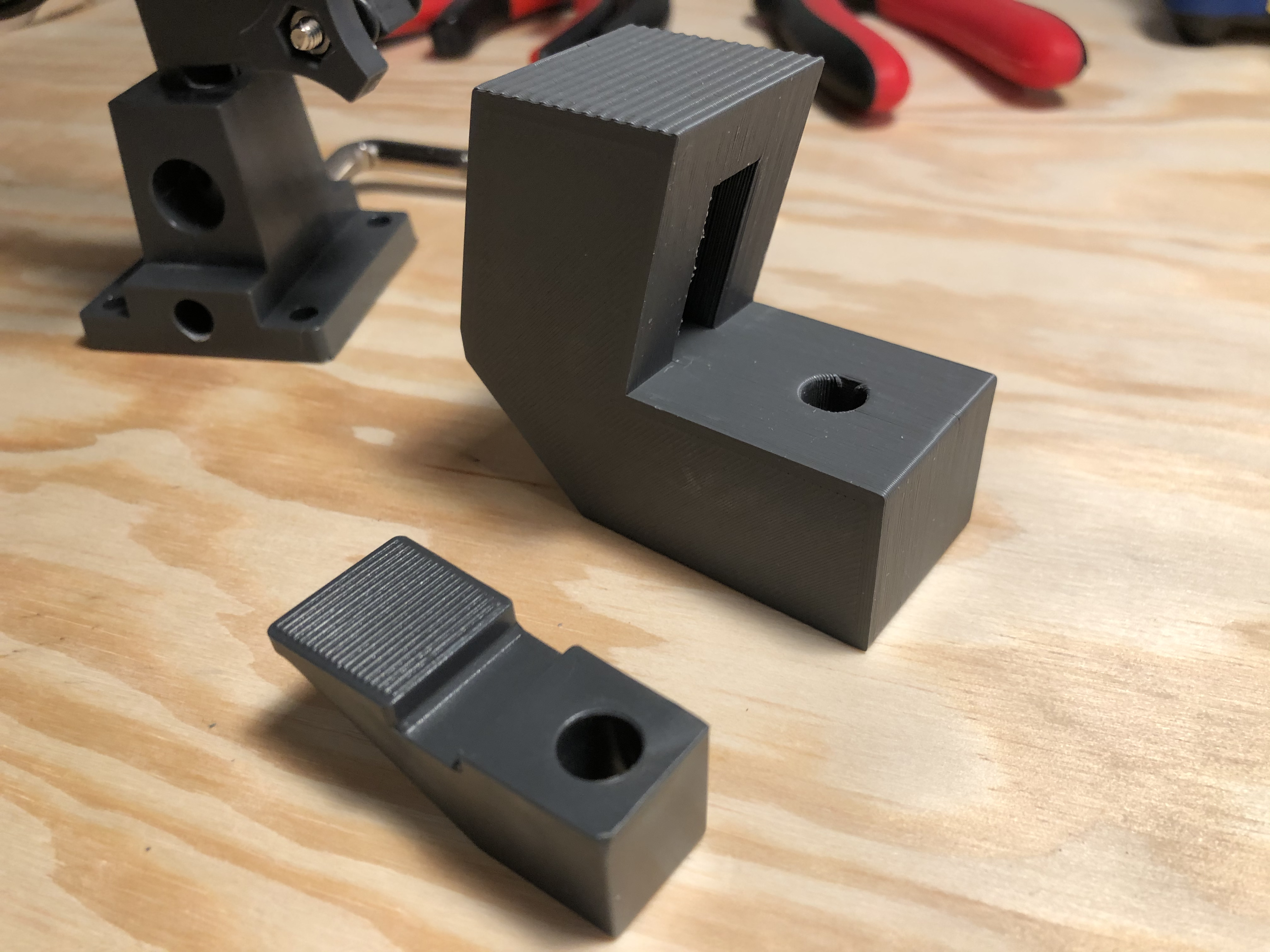 Deep clamp jaw for IKEA TERTIAL