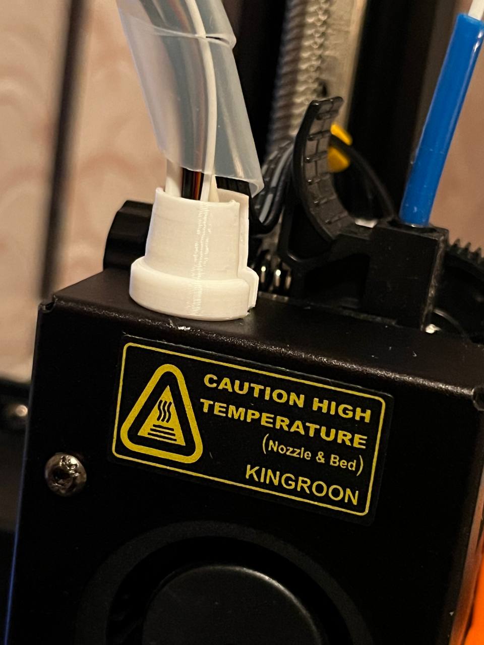 Kingroon KP3S cable guide - photo 3