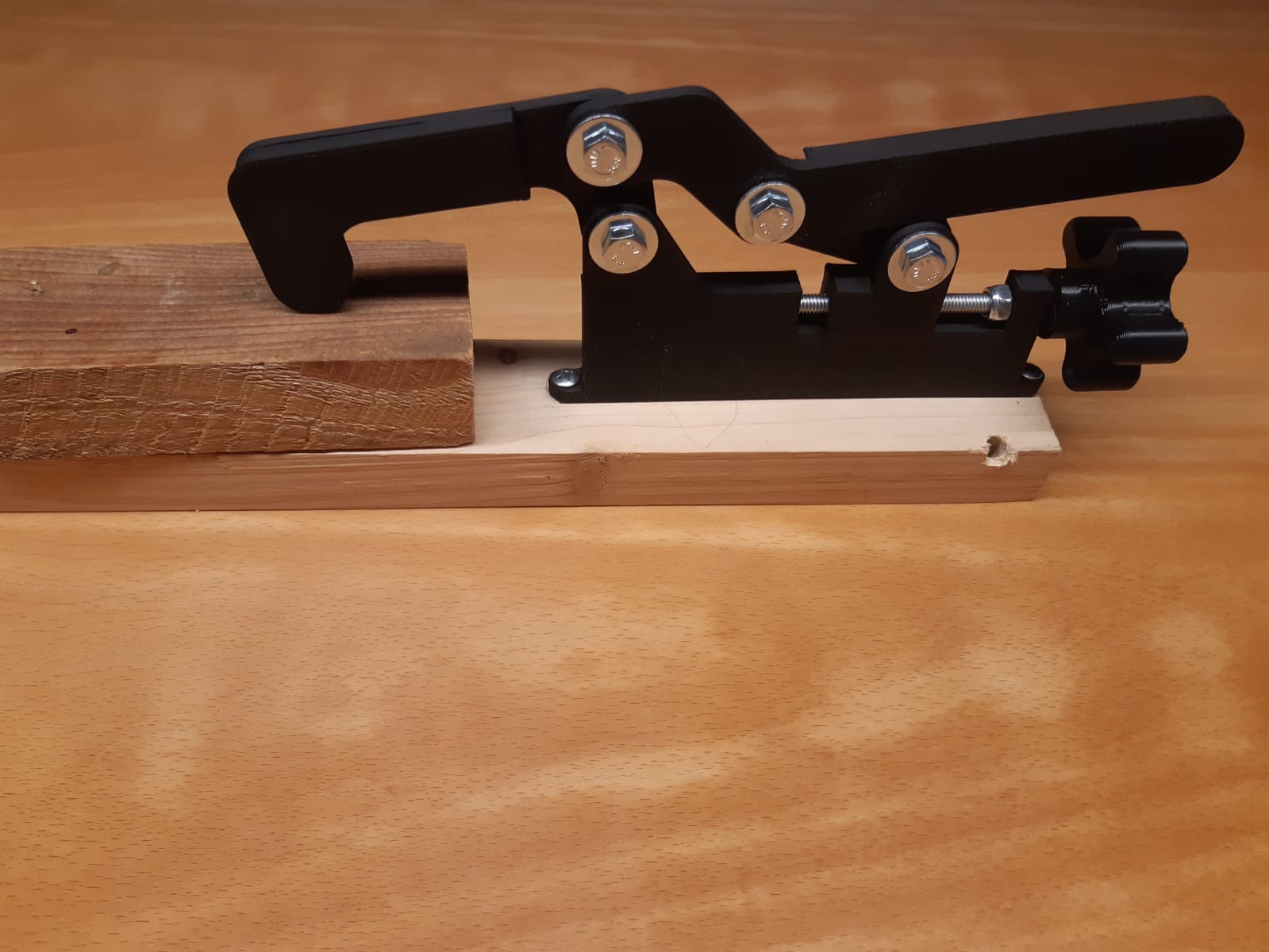 variable horizontal toggle clamp