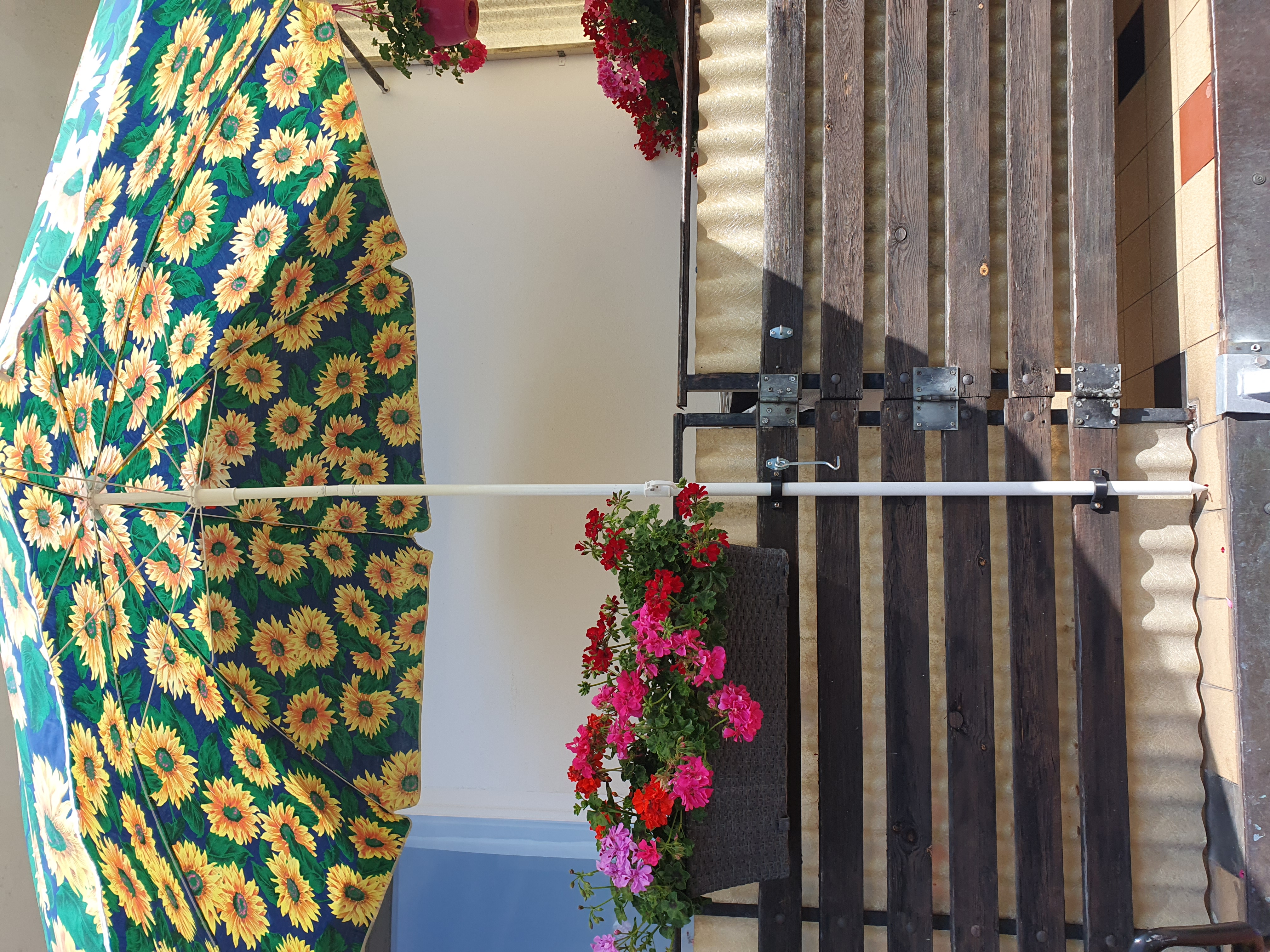 sun shade / umbrella holder to clamp