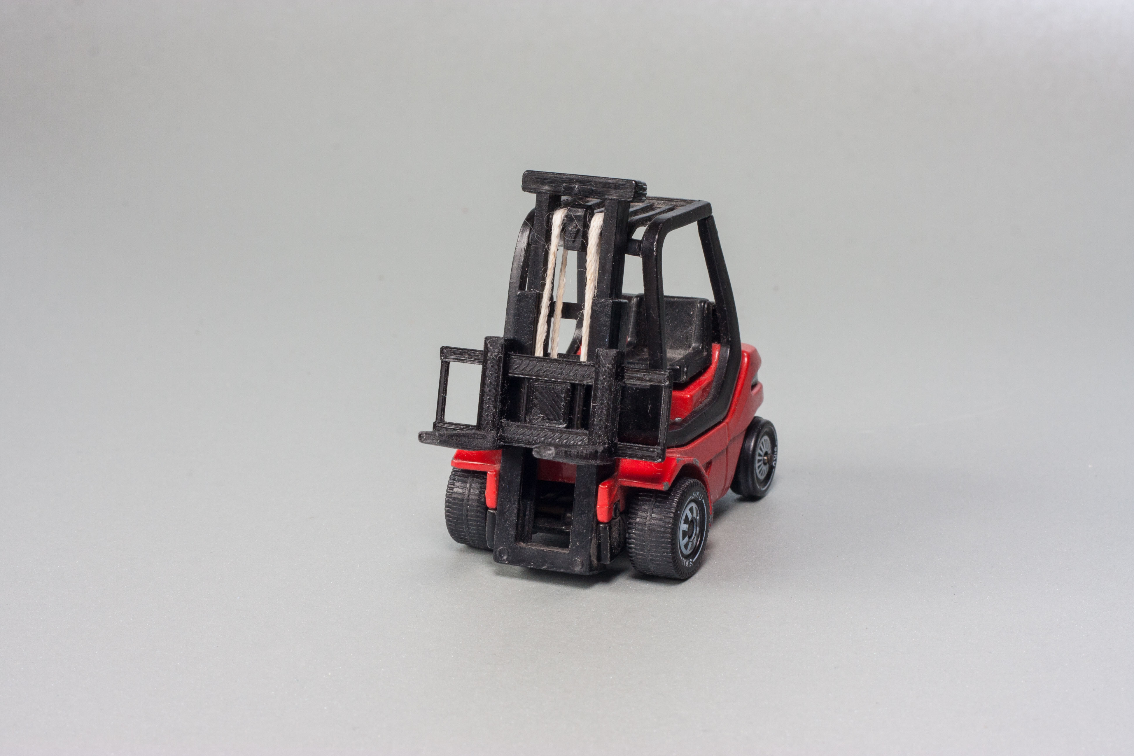 Replacement part for Siku 1717 Linde H30 Forklift - photo 3