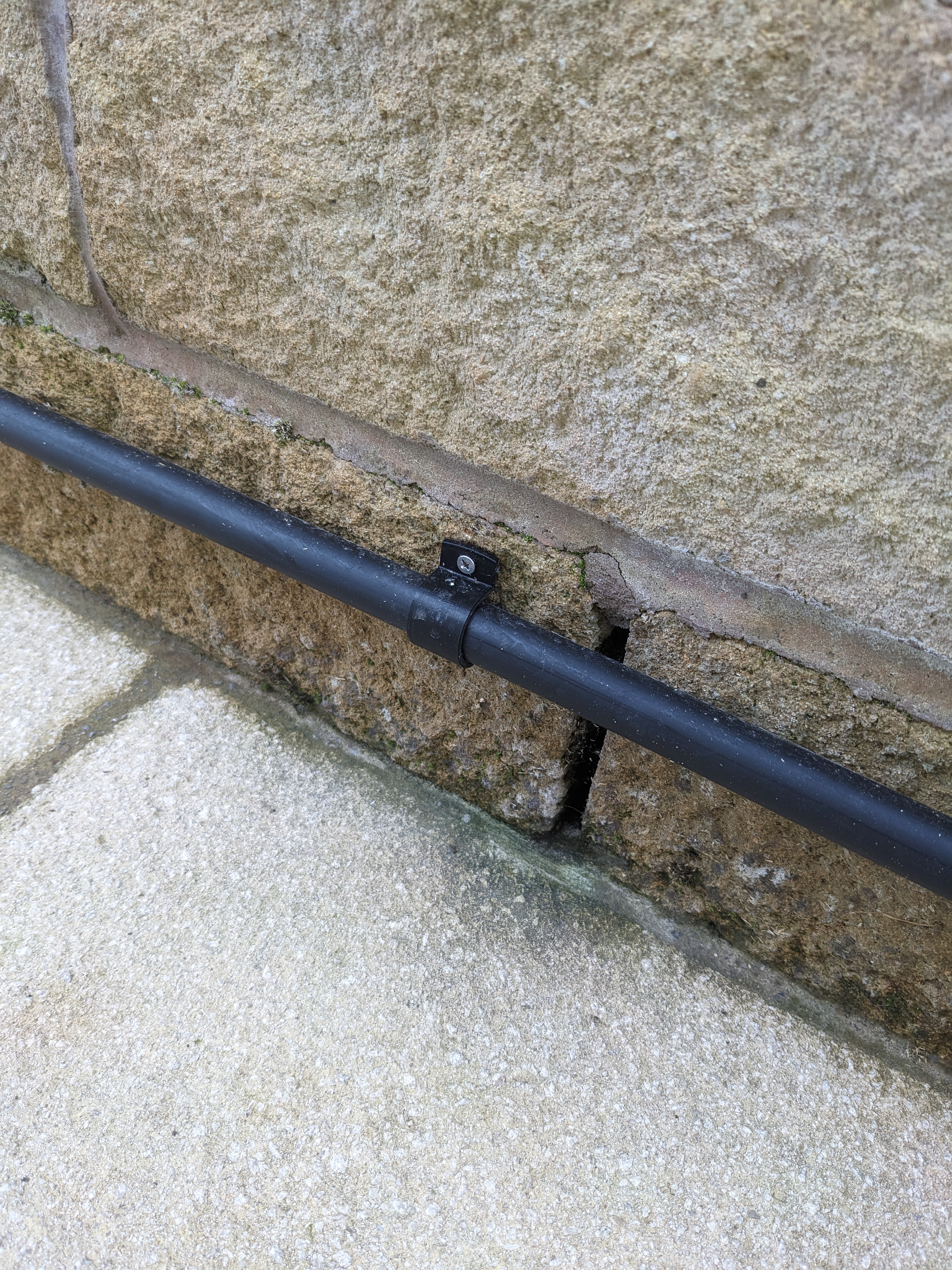 20mm conduit pipe wall clamp