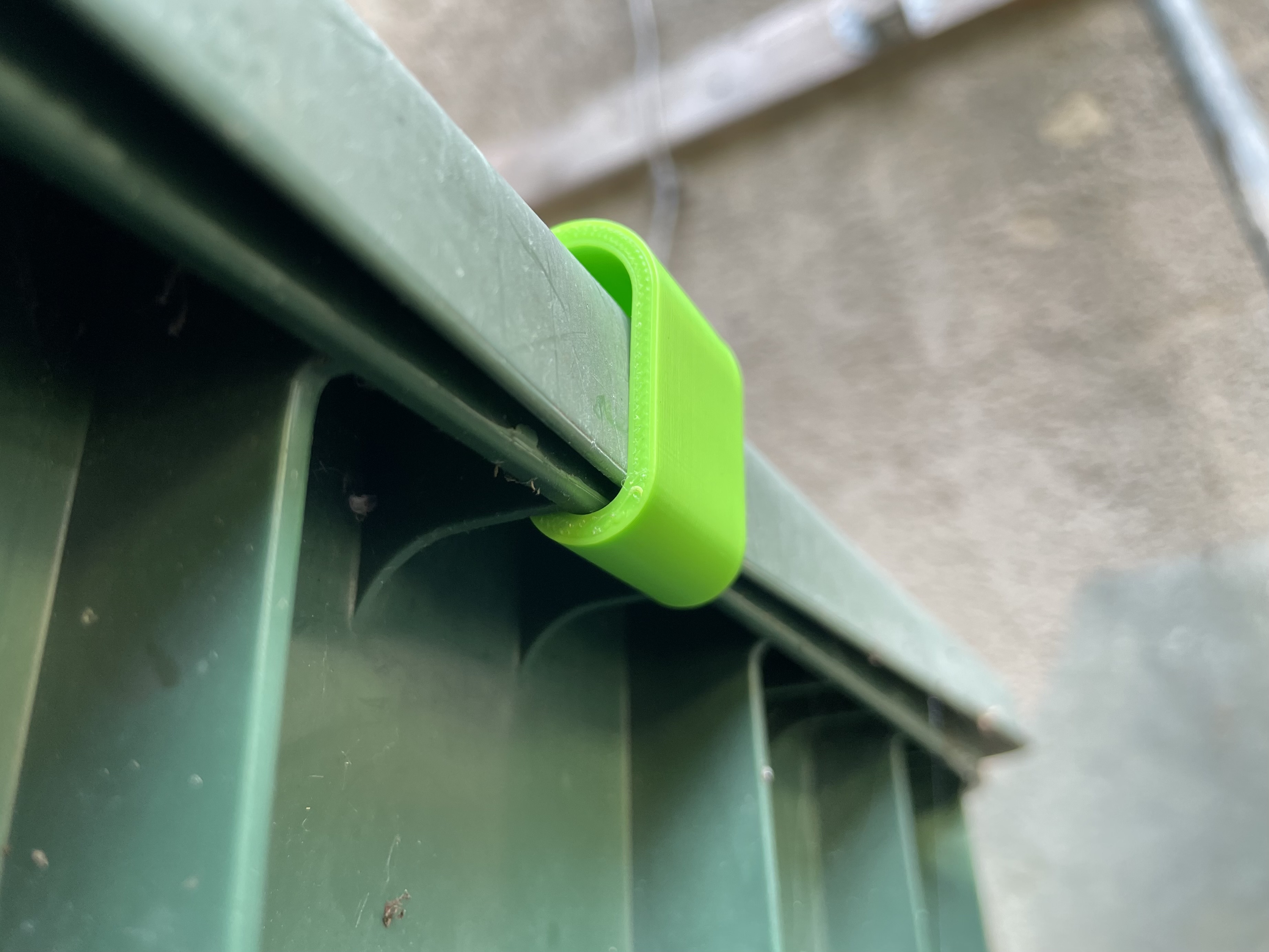 GRAF Rain Barrel Lid Clamp