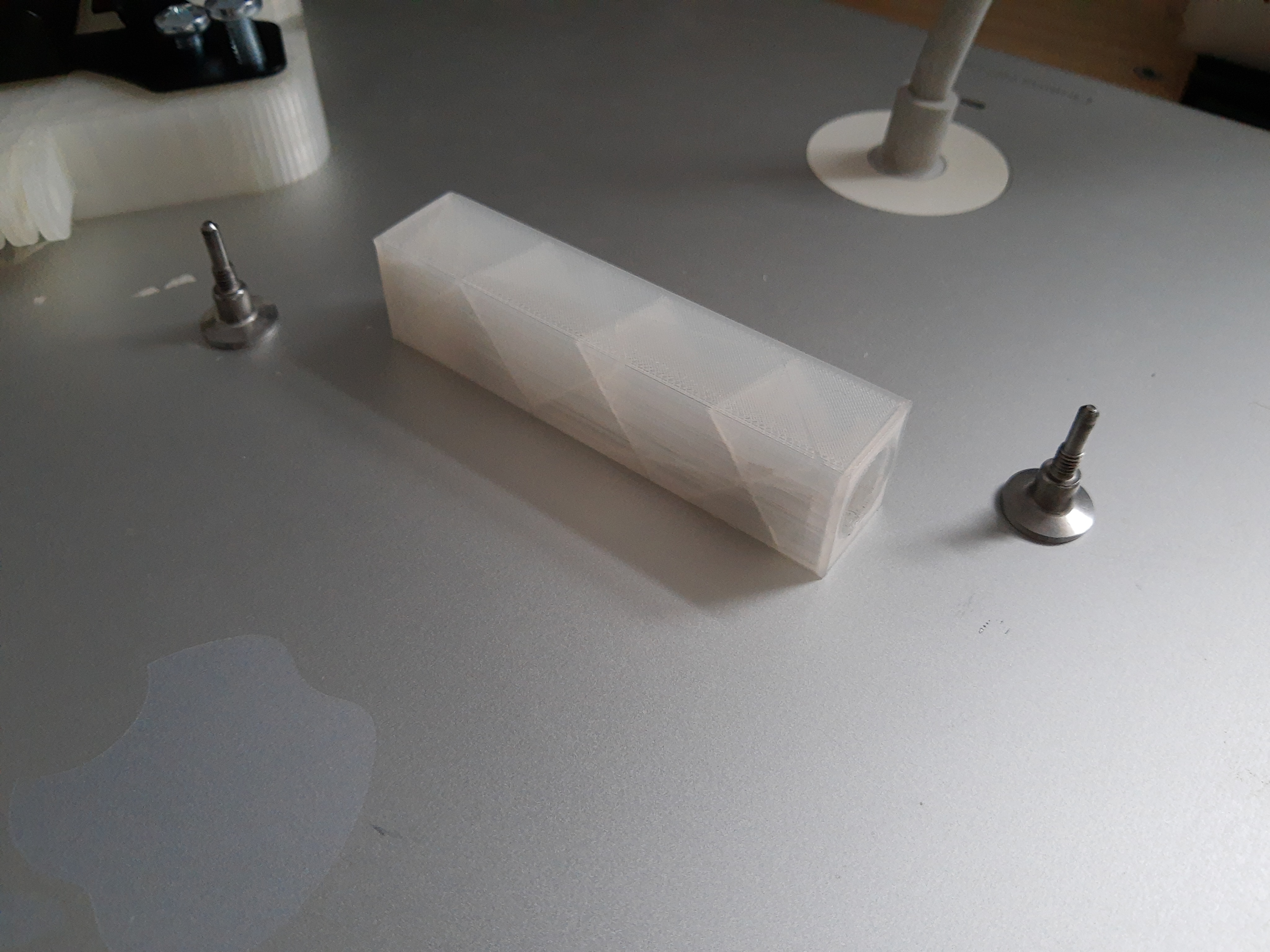 20" and 23" Apple Cinema Display VESA adapter - photo 3