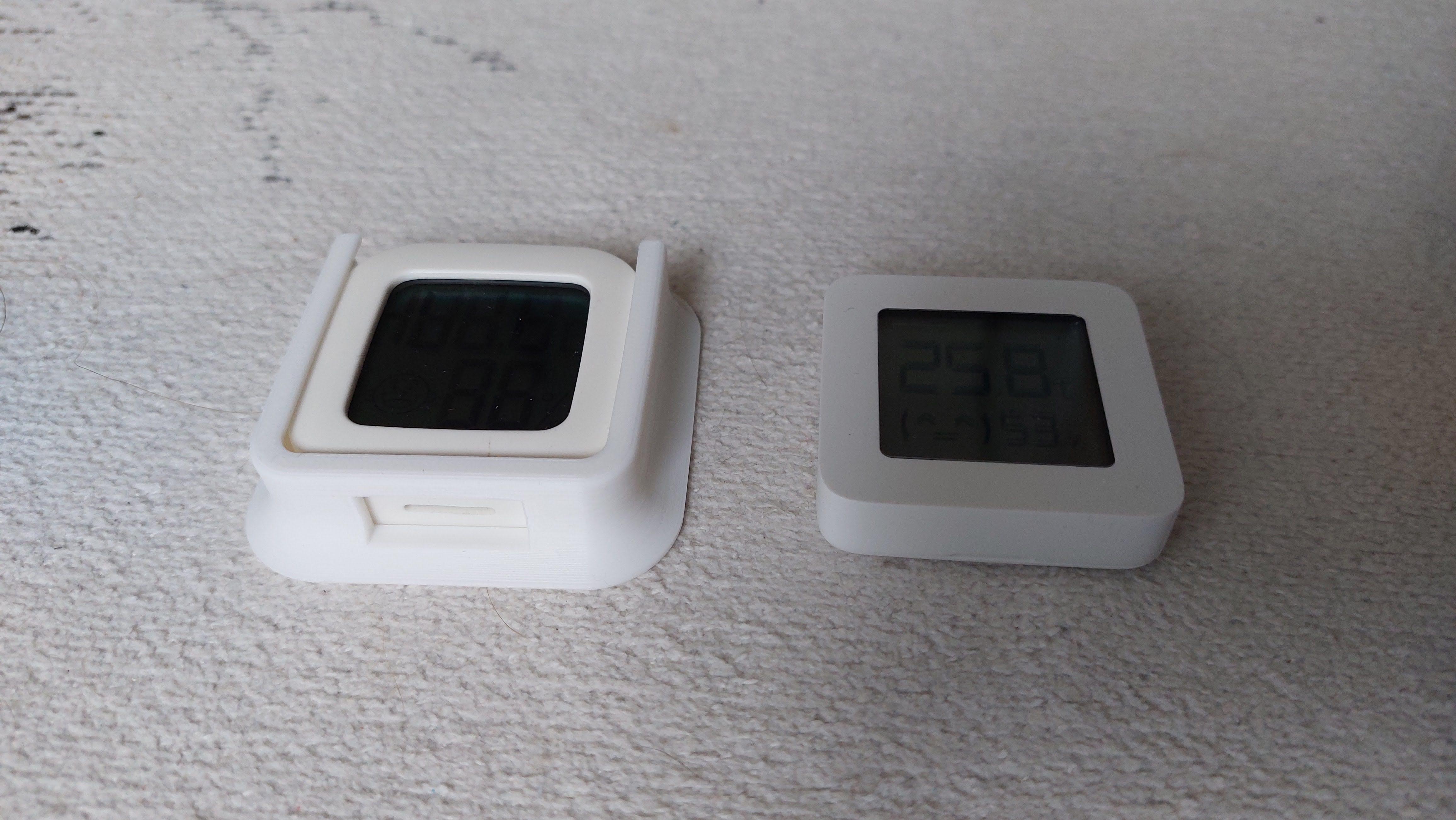 Bracket for Xiaomi Mijia Bluetooth Thermometer Hygrometer and also for cheap noname Thermometer Hygrometer - photo 3