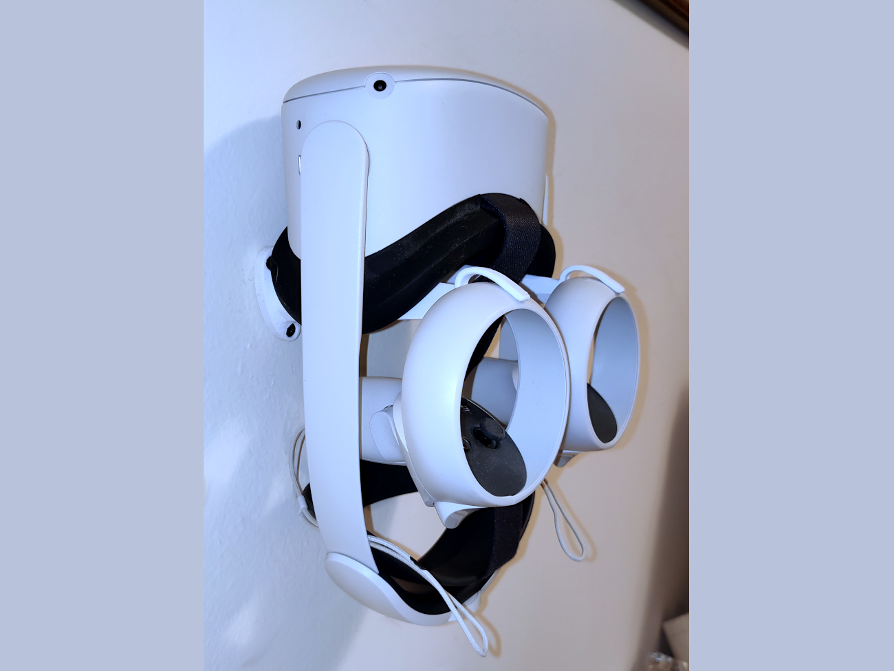 Meta Quest 2 Wall Mount - Also works with OG Quest - Oculus - photo 2