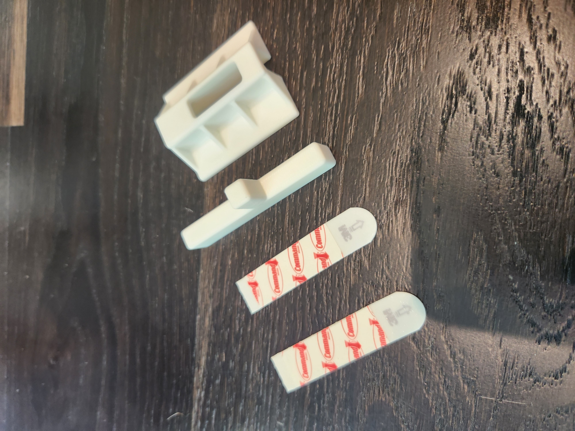 Lock for childproofing a closet door - photo 2
