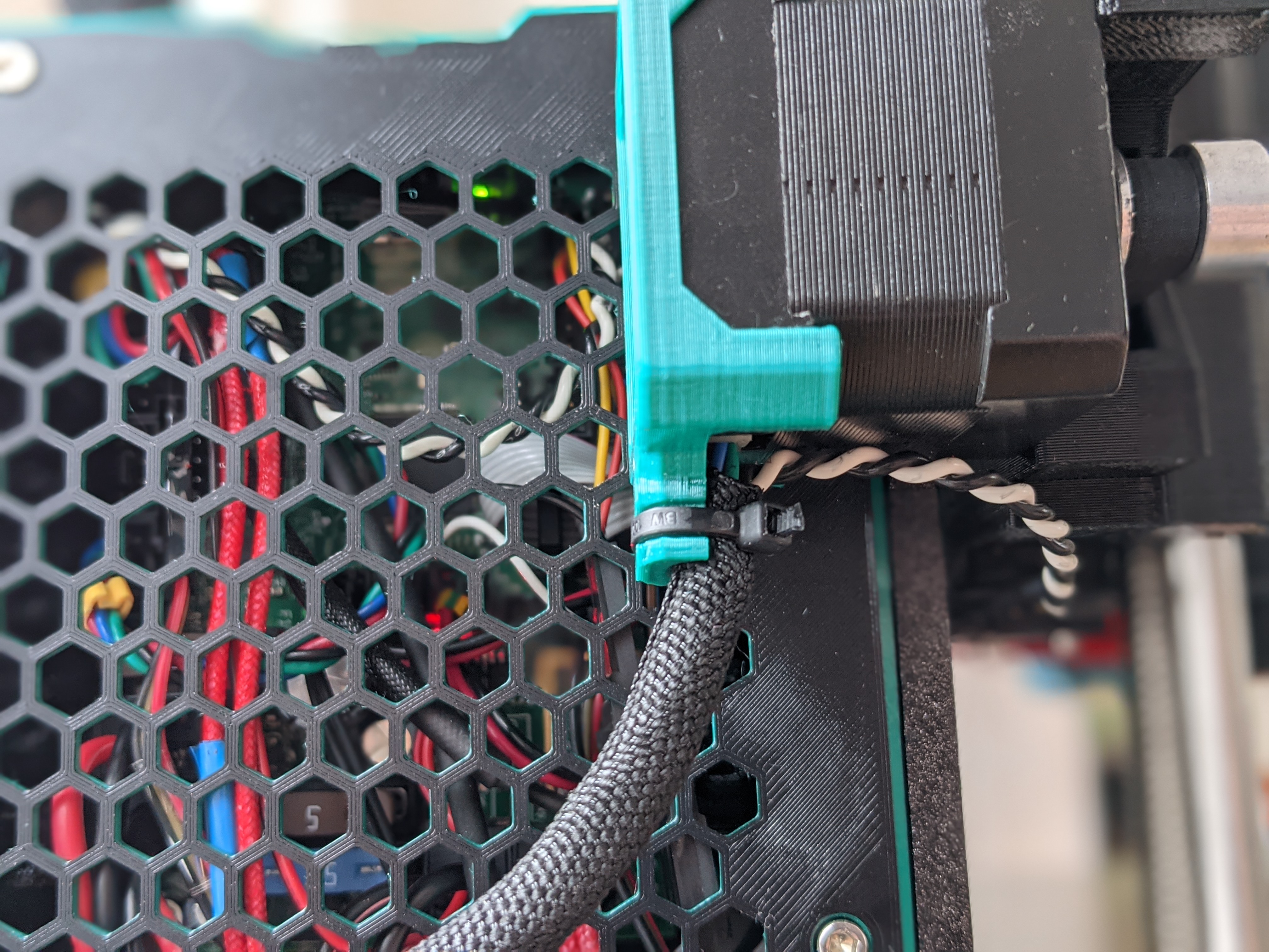 X-axis cable strain relief for Prusa MK2, MK2.5, and MK3 series and Prusa mini - photo 2
