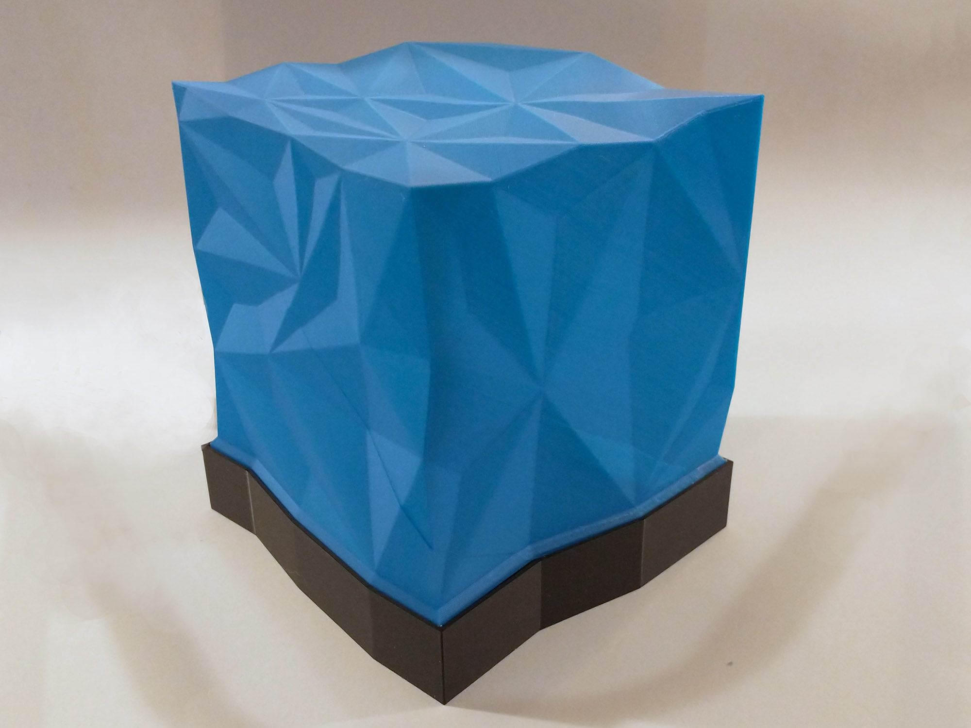 Hi Poly Cube Lamp - photo 2