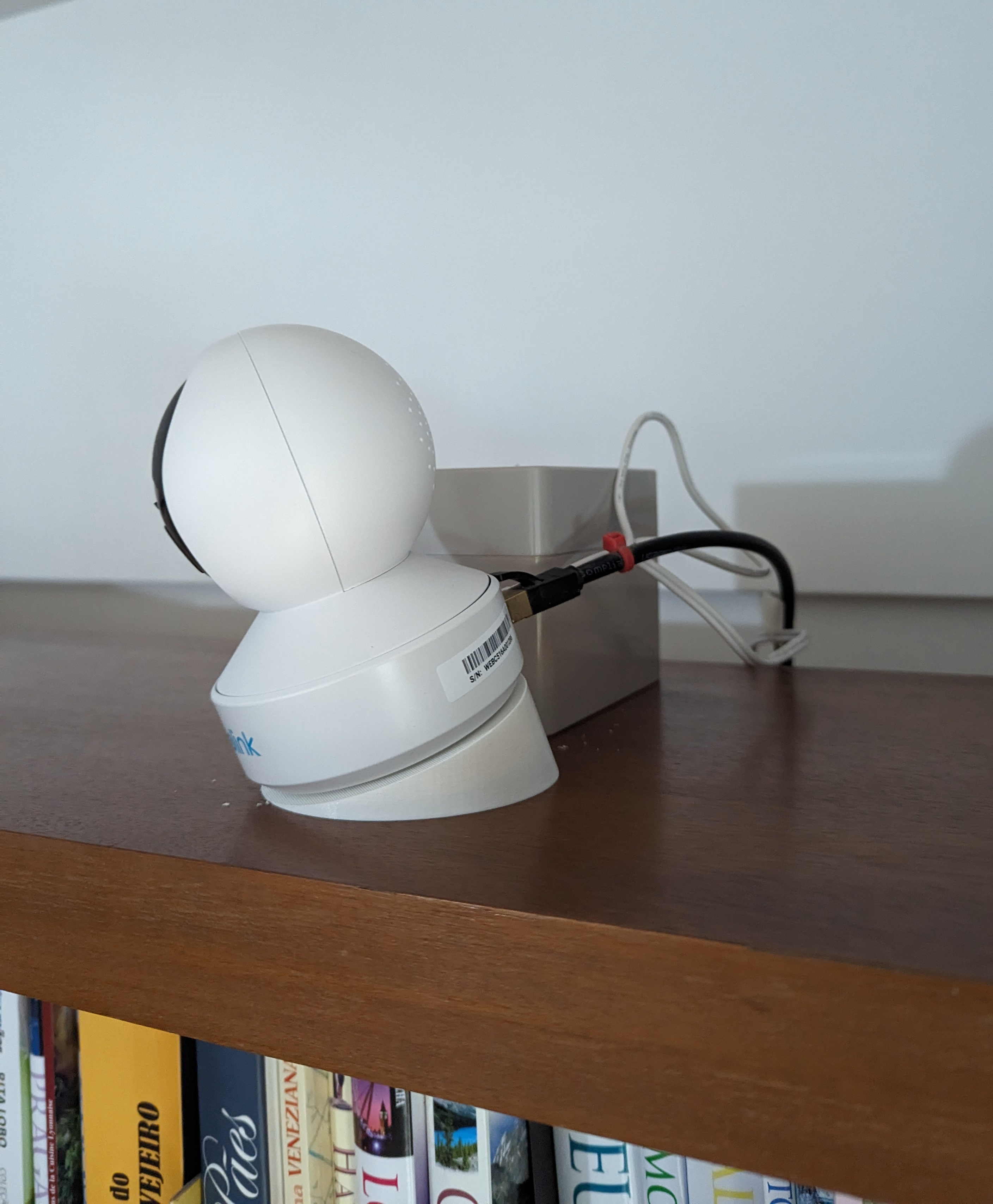 Reolink E1 Pro - camera tilt mount