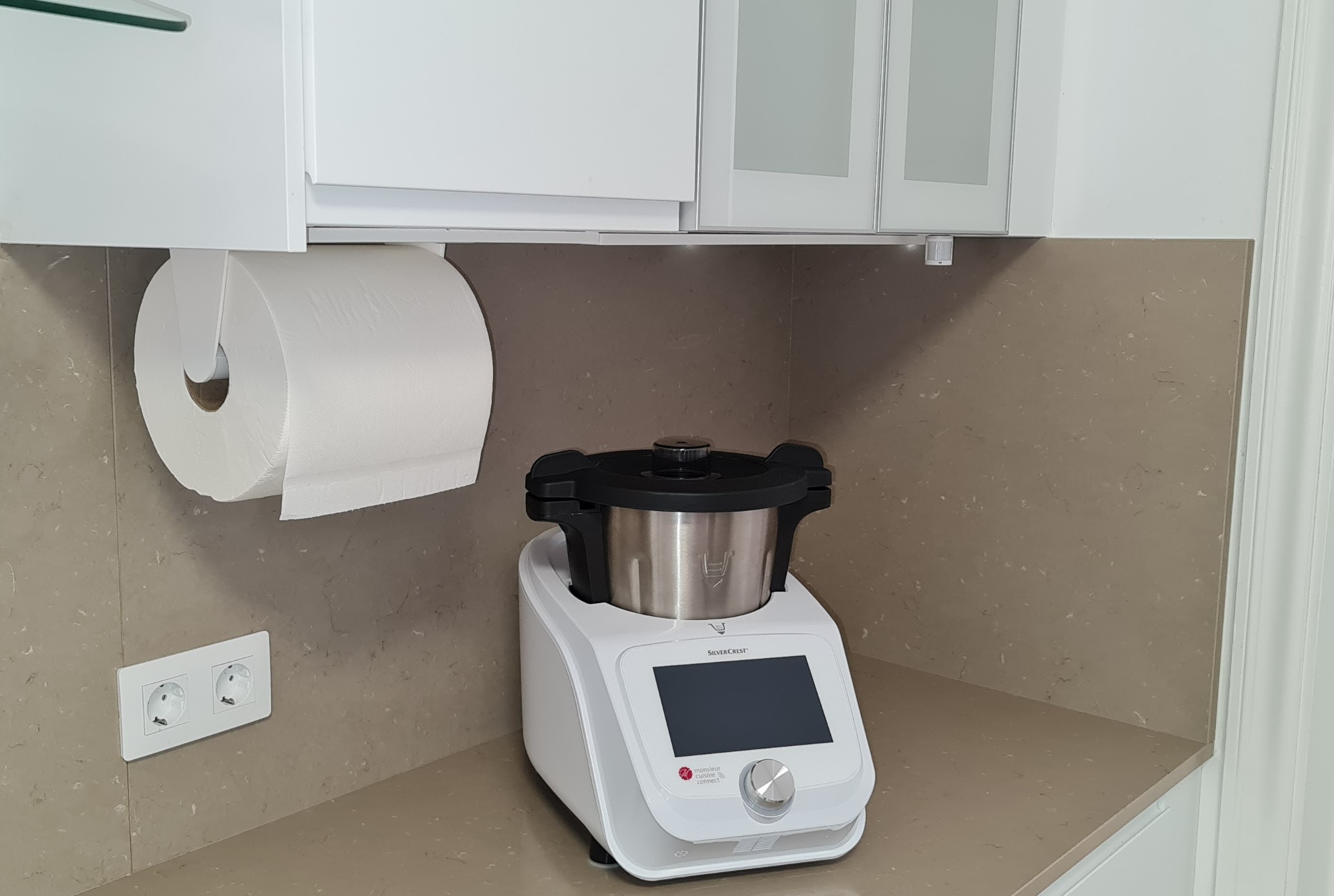 Kitchen Jumbo Paper Roll Holder