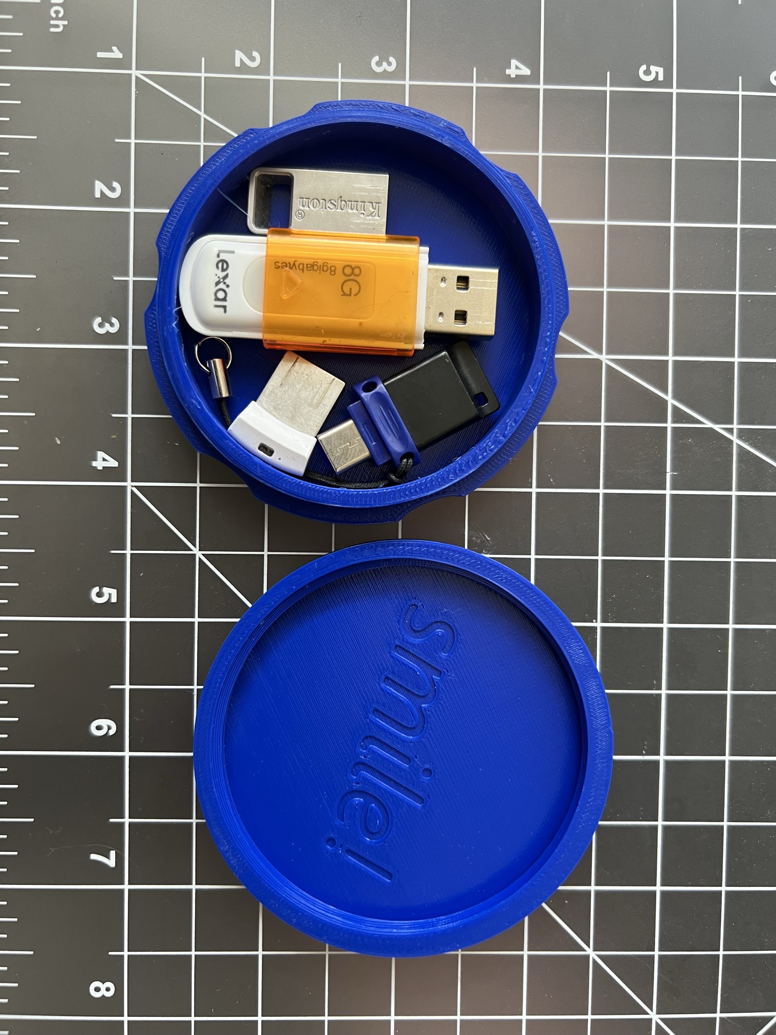 Flash drive storage container (or other small things) - photo 2
