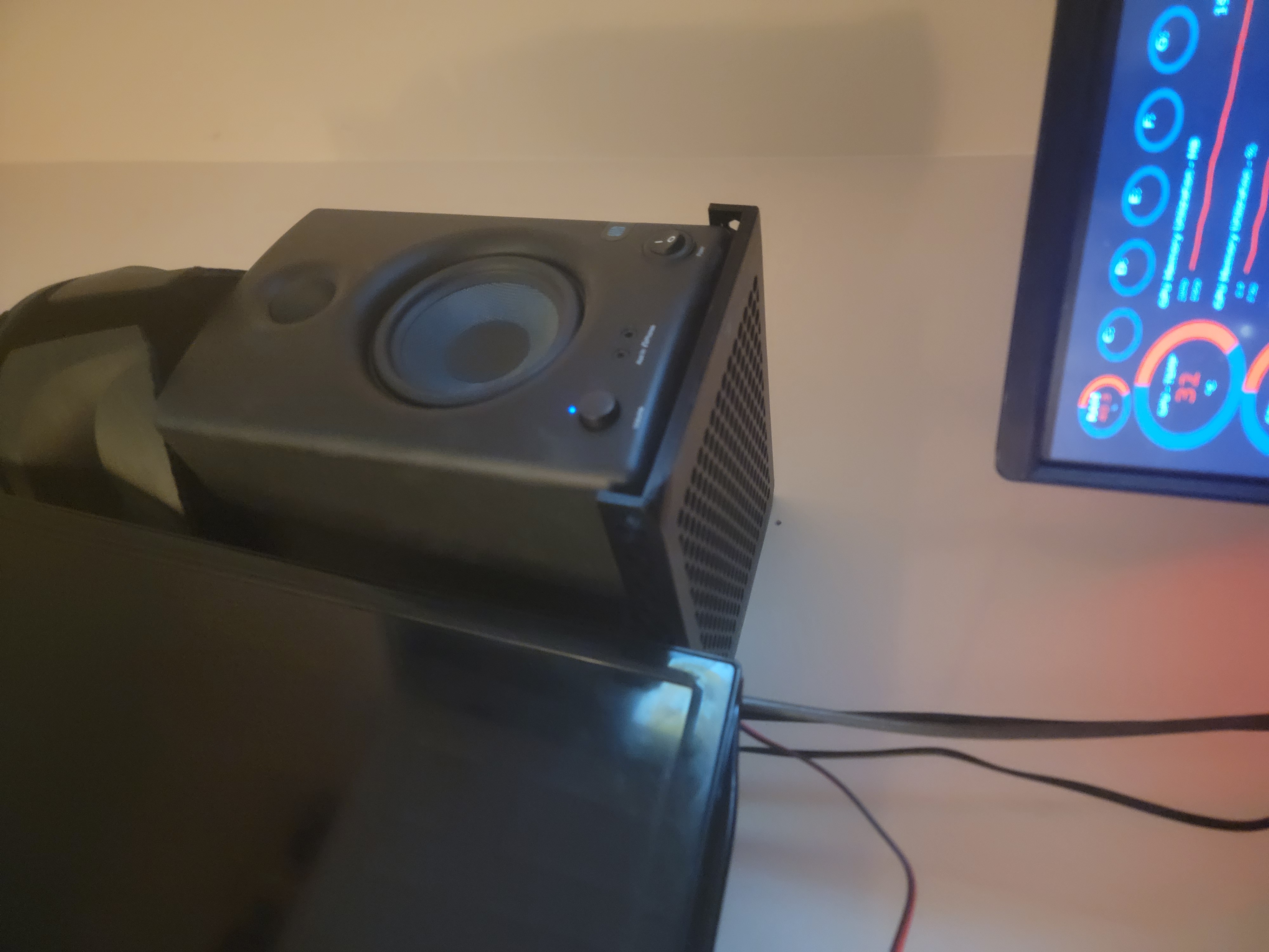 Speaker Shelf v2