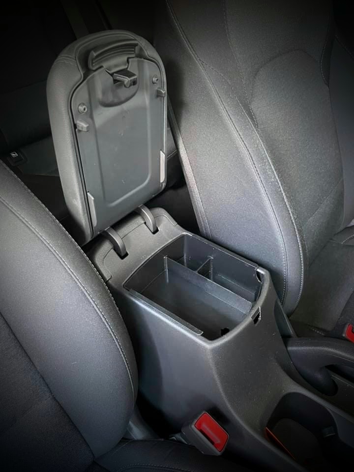 Hyundai i30 2 Car Armrest Box Storage V2 - photo 2