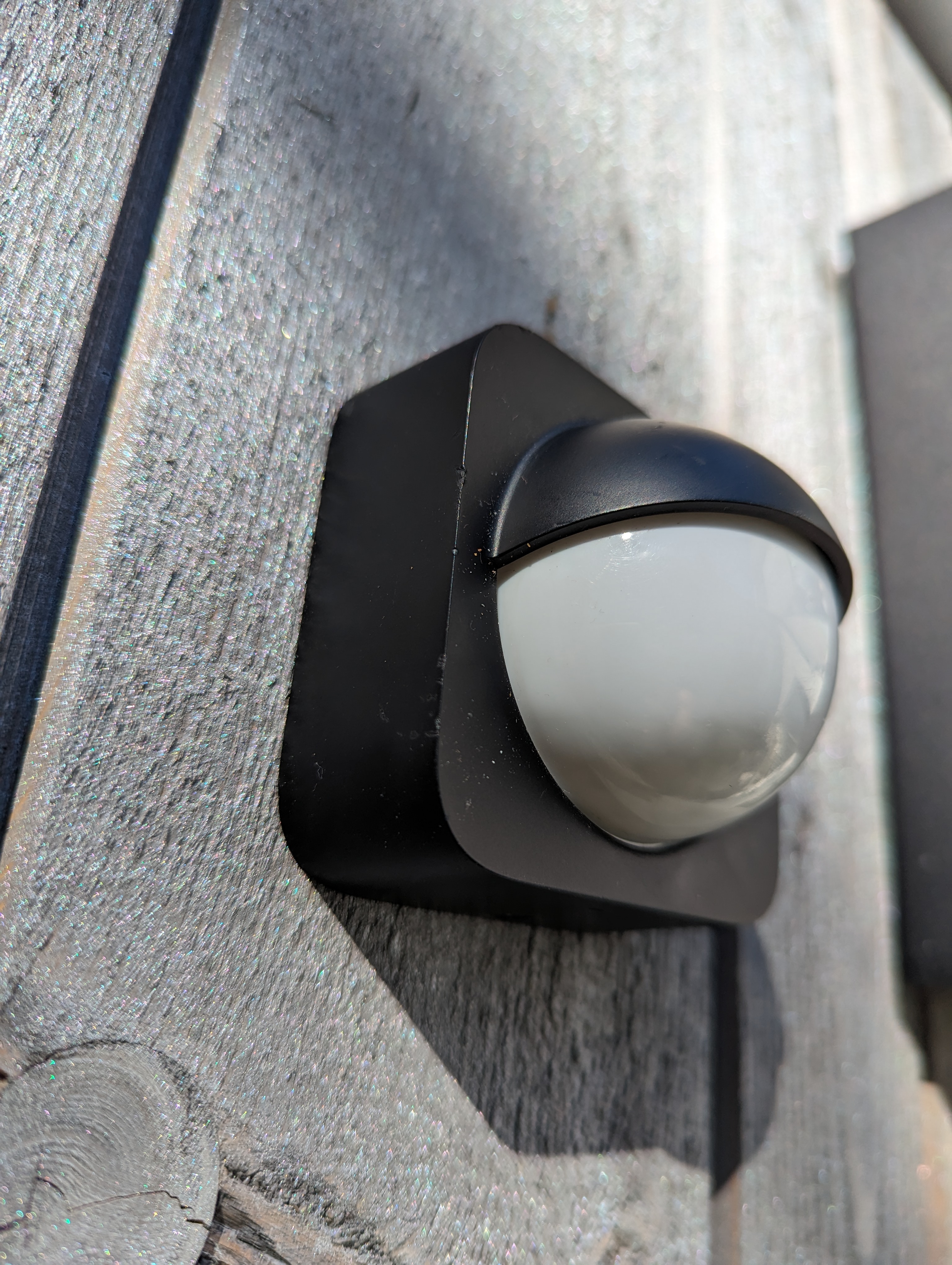 Philips hue outdoor sensor wall mount - photo 4