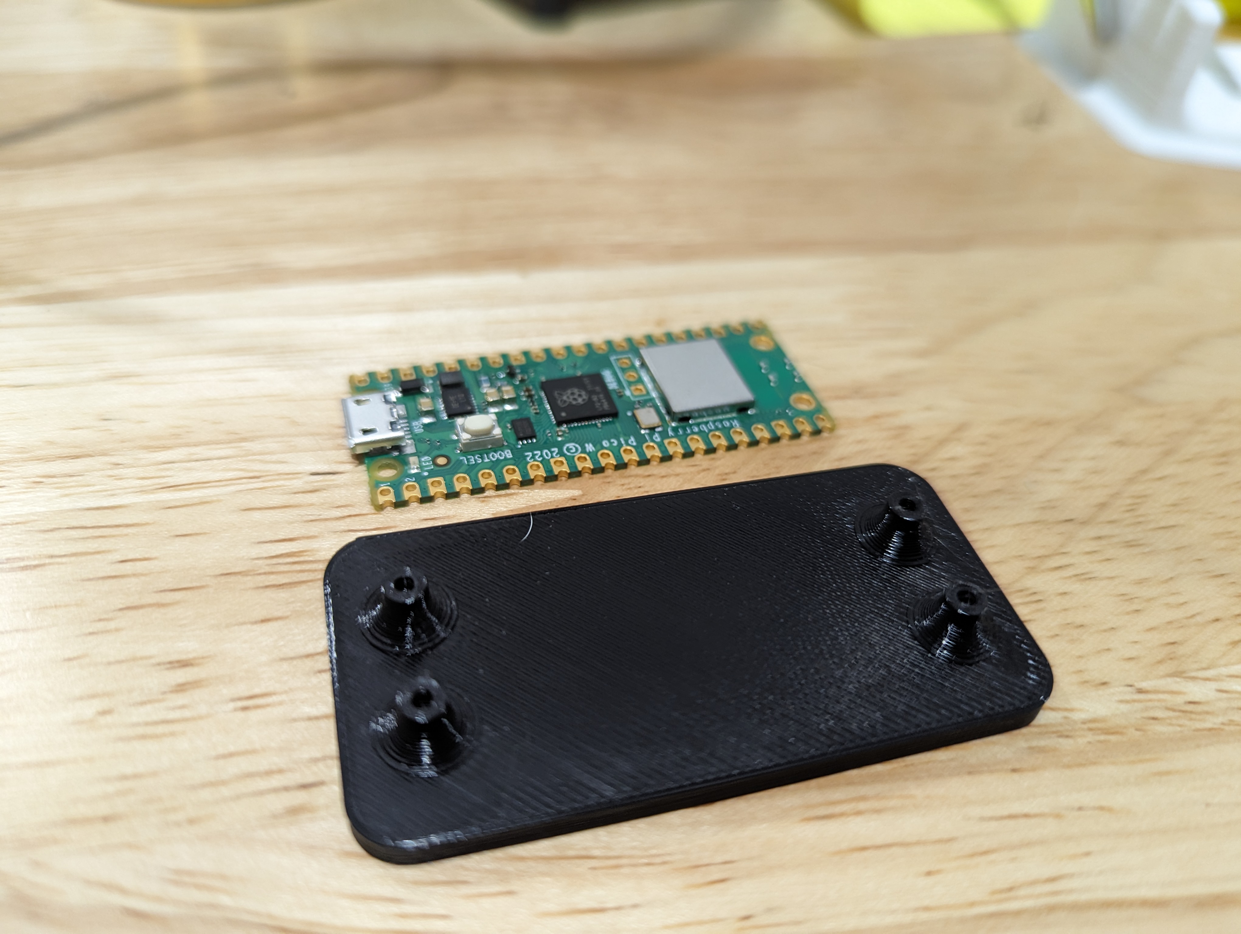 Screw Mount for Raspberry Pi Pico W - photo 2