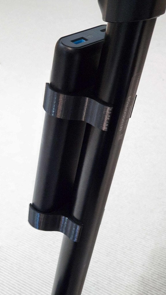 Anker PowerCore Speed 20000 PD Tripod Leg Clamp - for Manfrotto 055 Tripod - photo 2