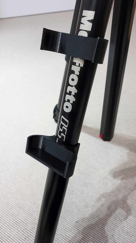 Anker PowerCore Speed 20000 PD Tripod Leg Clamp - for Manfrotto 055 Tripod - photo 3