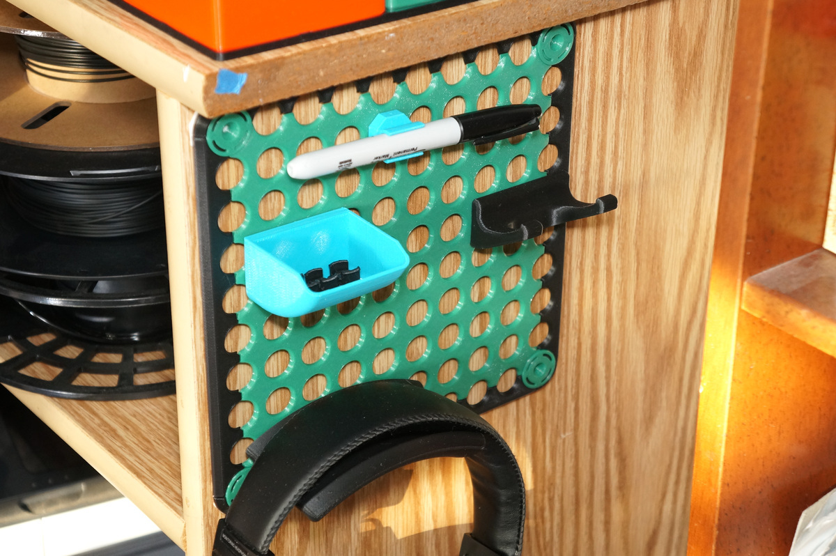 Quall179, a modular storage wall panel compatible with Qube 500 accessories - photo 3
