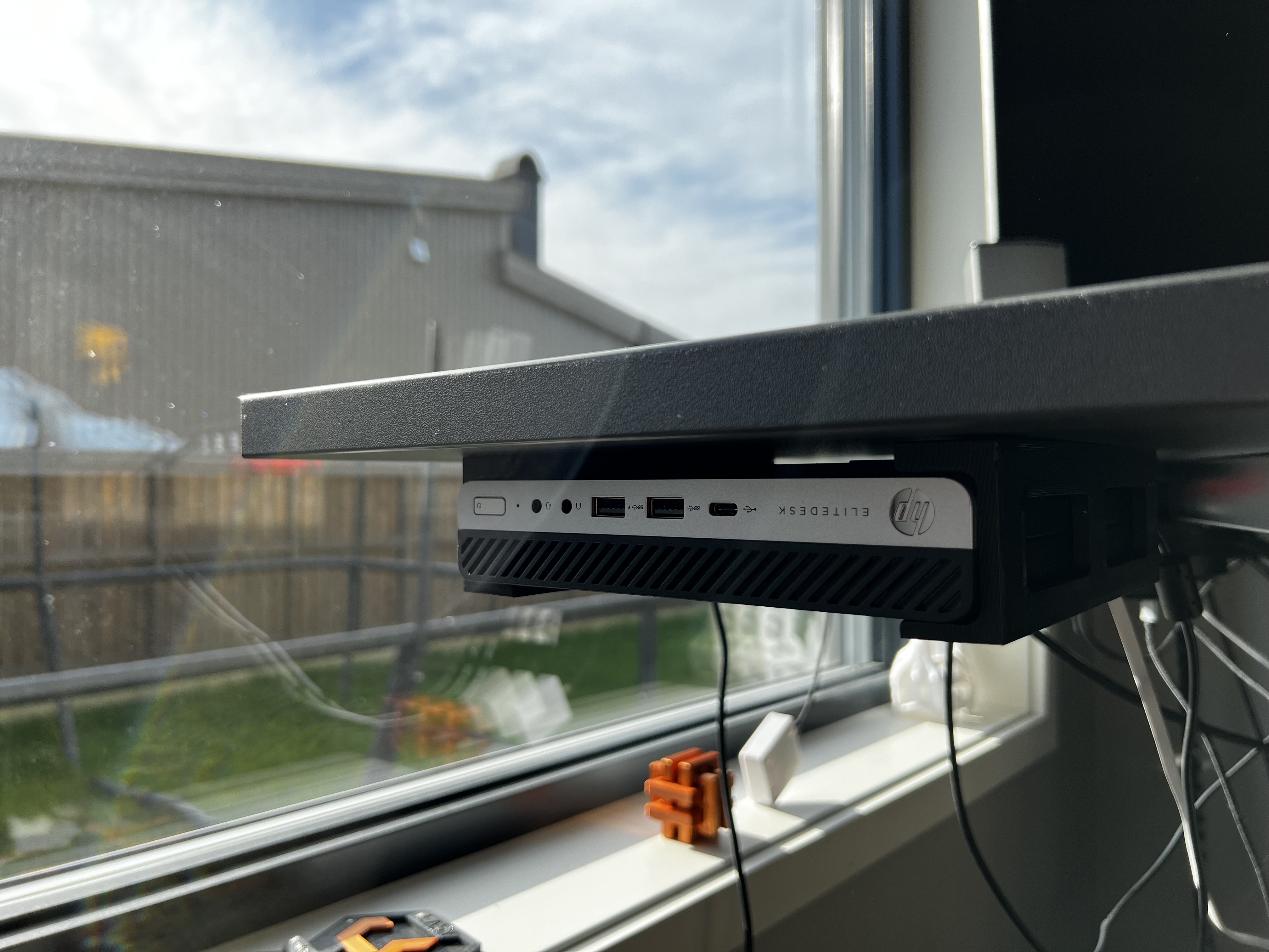 HP EliteDesk Mini 800 G5 Under desk-mount (Confirmed that it suits the other G-models as well)