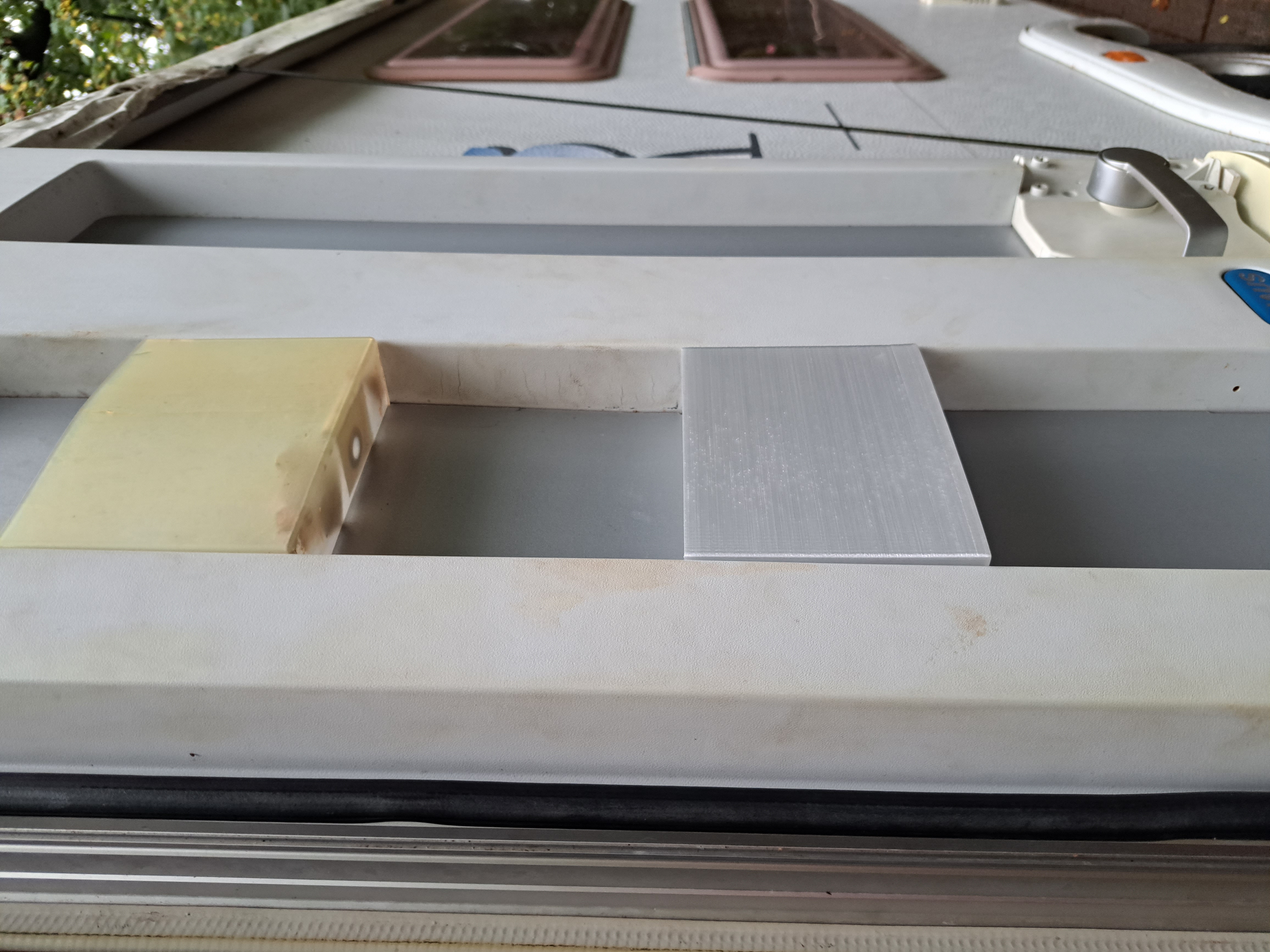 Caravan door holder replacement - photo 4