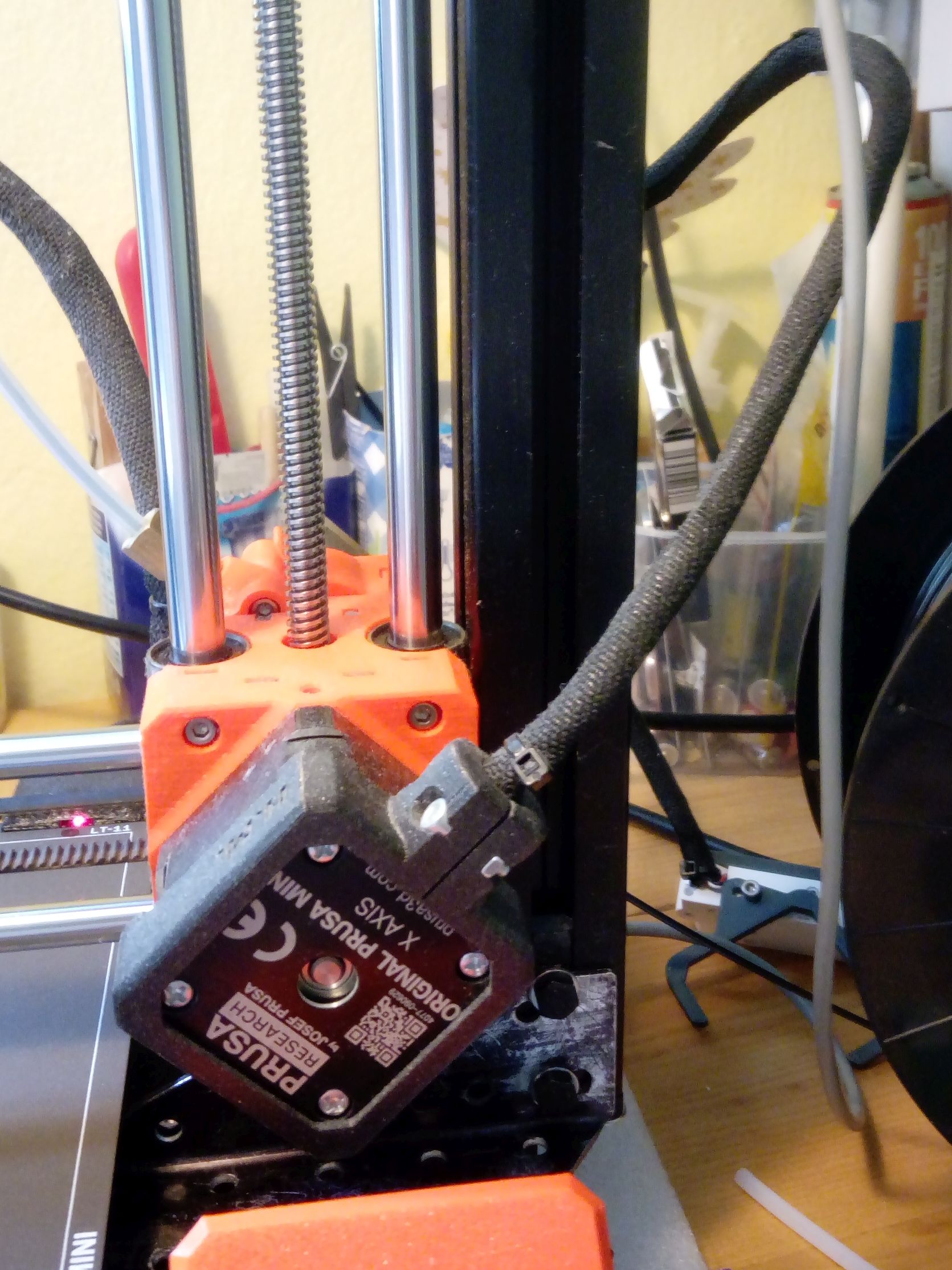 Prusa Mini X stepper cable protection (remix) / Zajištění vývodů Motor osy X (remix)